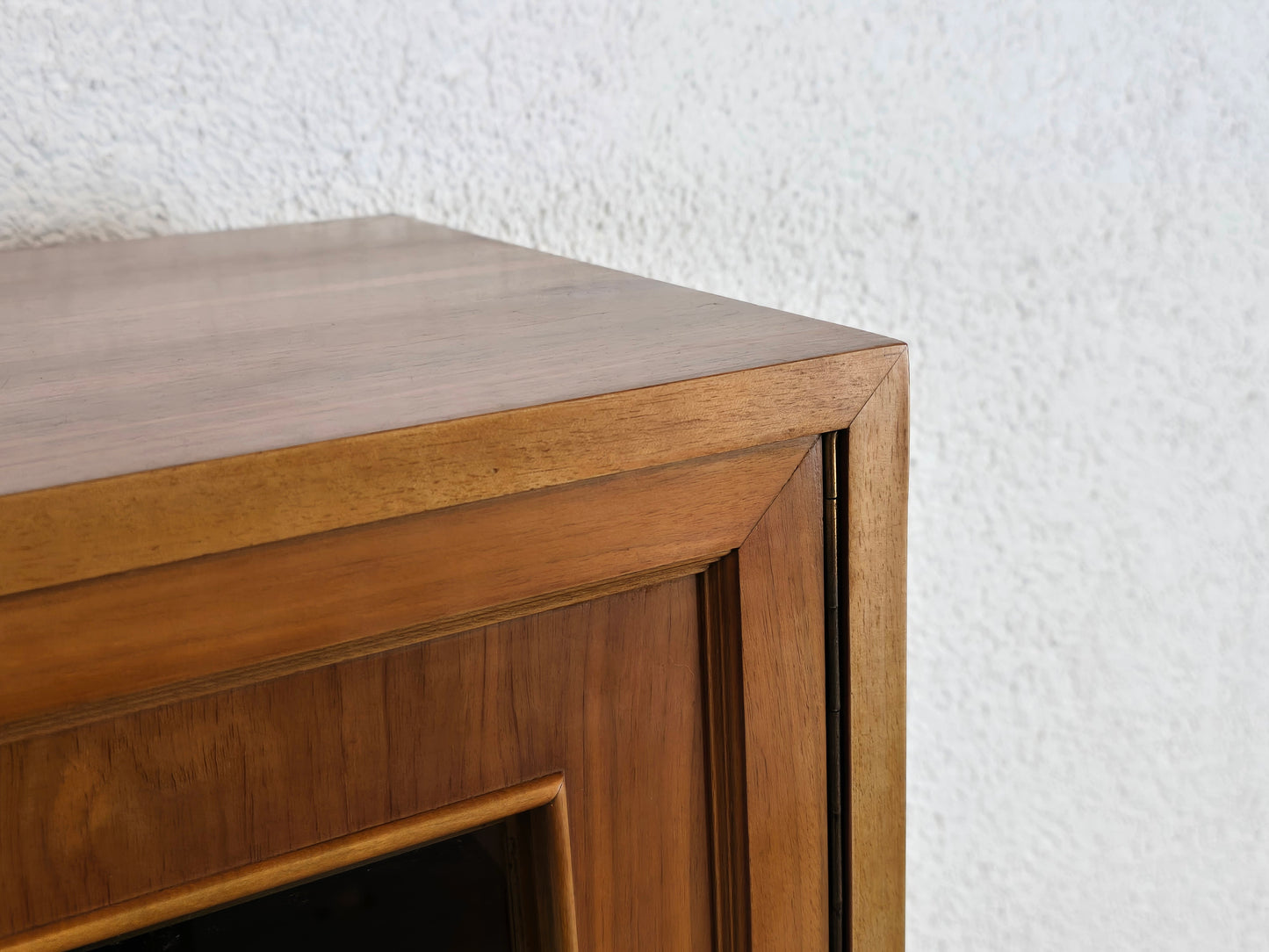 VINTAGE VITRINE Kommode Schrank Holz Tv Regal Küche GERO gold 60s