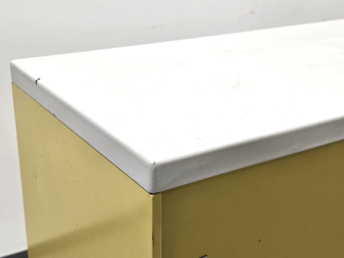 BOLTE KOMMODE vintage spint sideboard metall schrank schuhregal
