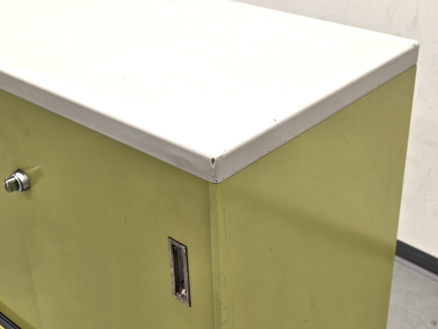 BOLTE KOMMODE vintage spint sideboard metall schrank schuhregal