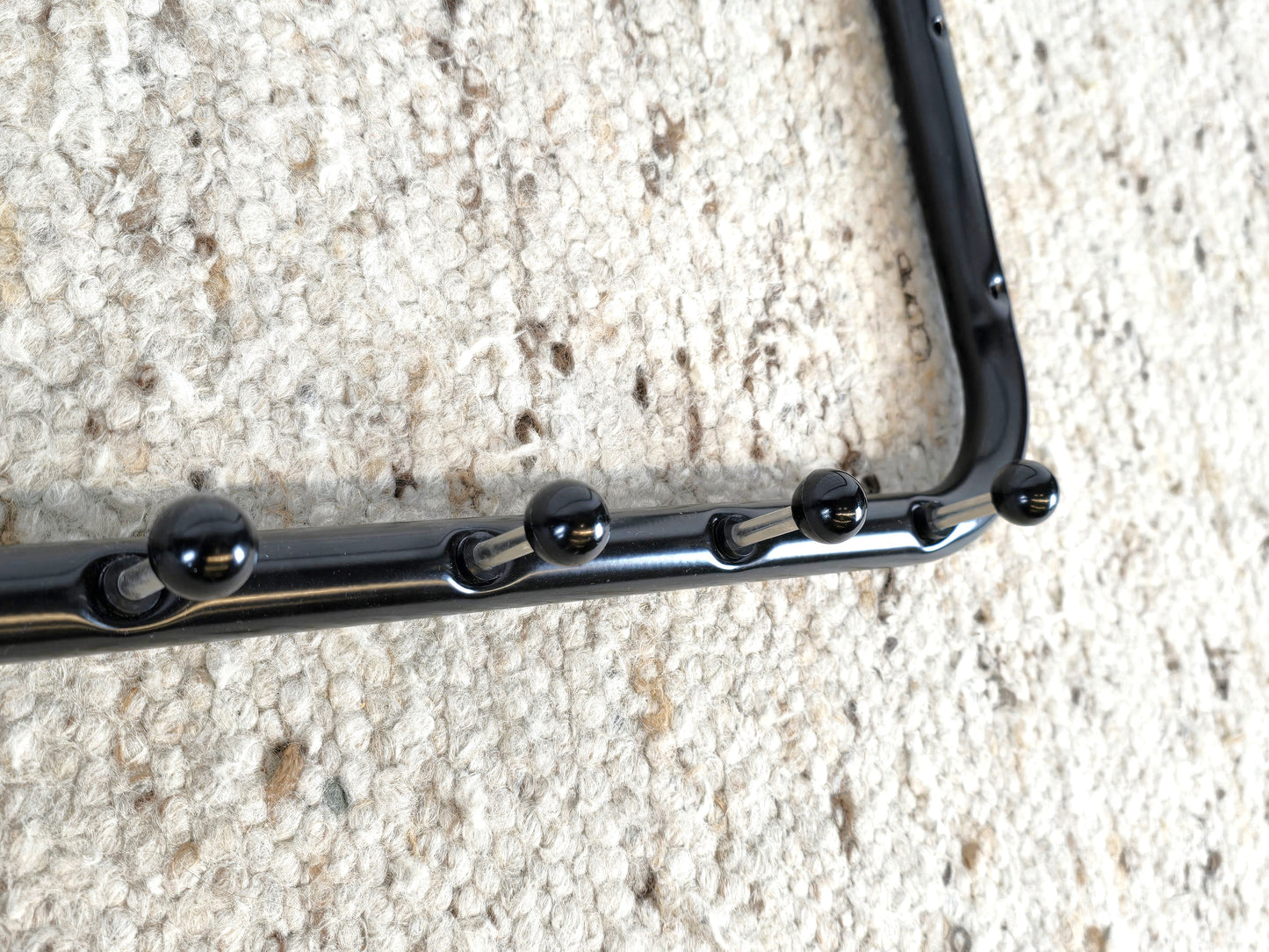 NIELS GAMMELGARD GARDEROBE 1970er vintage hutablage flur schwarz metall