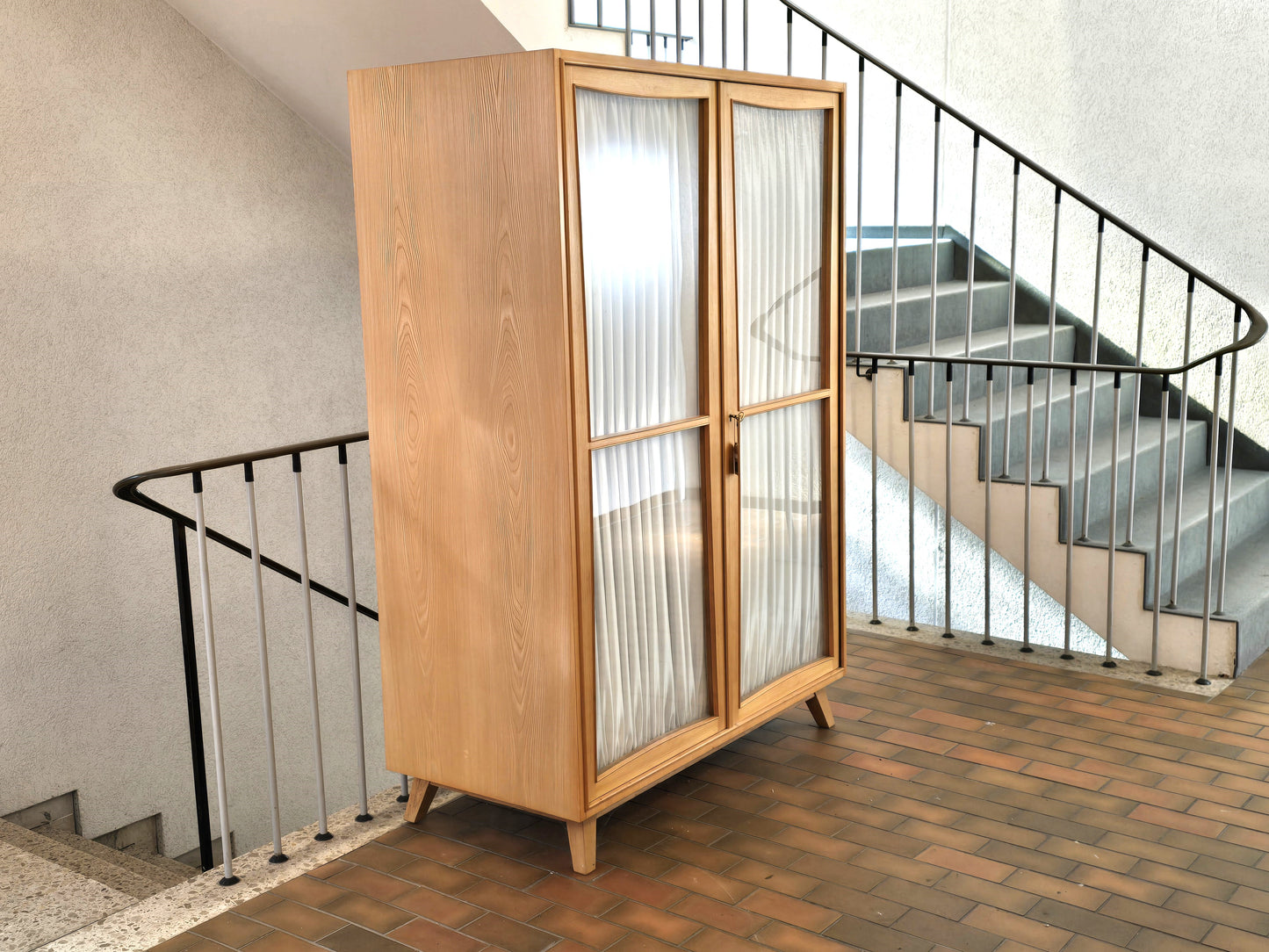 VINTAGE KLEIDERSCHRANK vitrine rüster holz schrank glas mid century 1960s