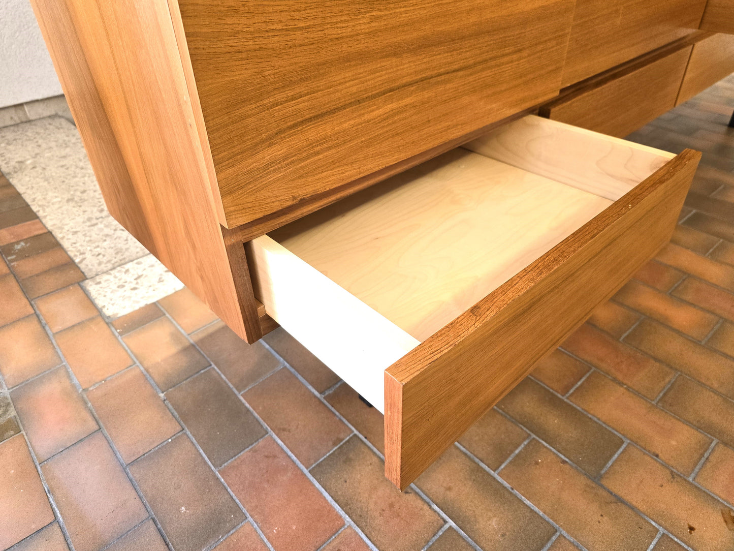 MID CENTURY SIDEBOARD nuss holz schrank highboard vintage retro kommode