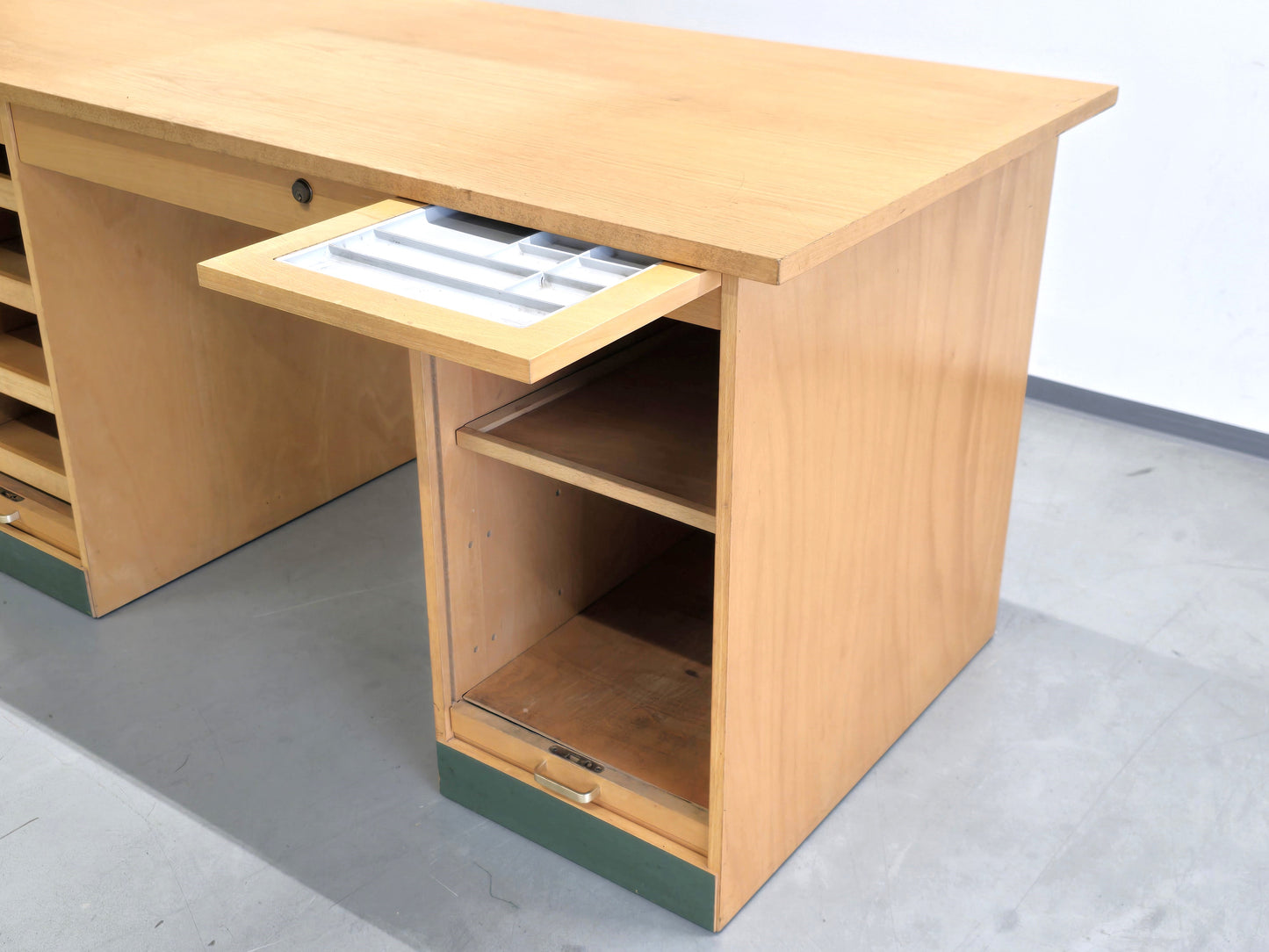 VINTAGE ROLLTÜREN SCHREIBTISCH tisch büro holz werkbank 1960er mid century