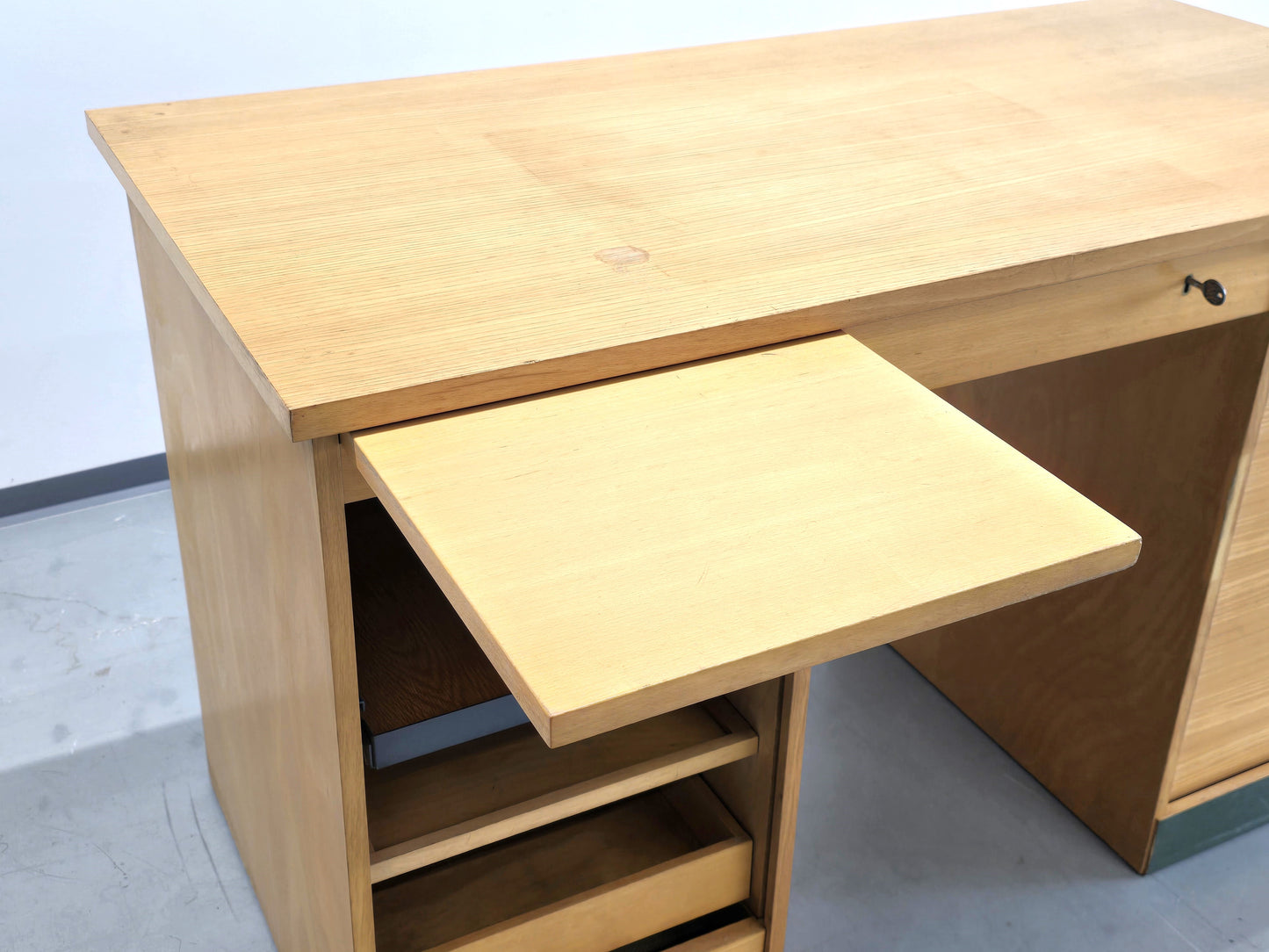 VINTAGE ROLLTÜREN SCHREIBTISCH tisch büro holz werkbank 1960er mid century