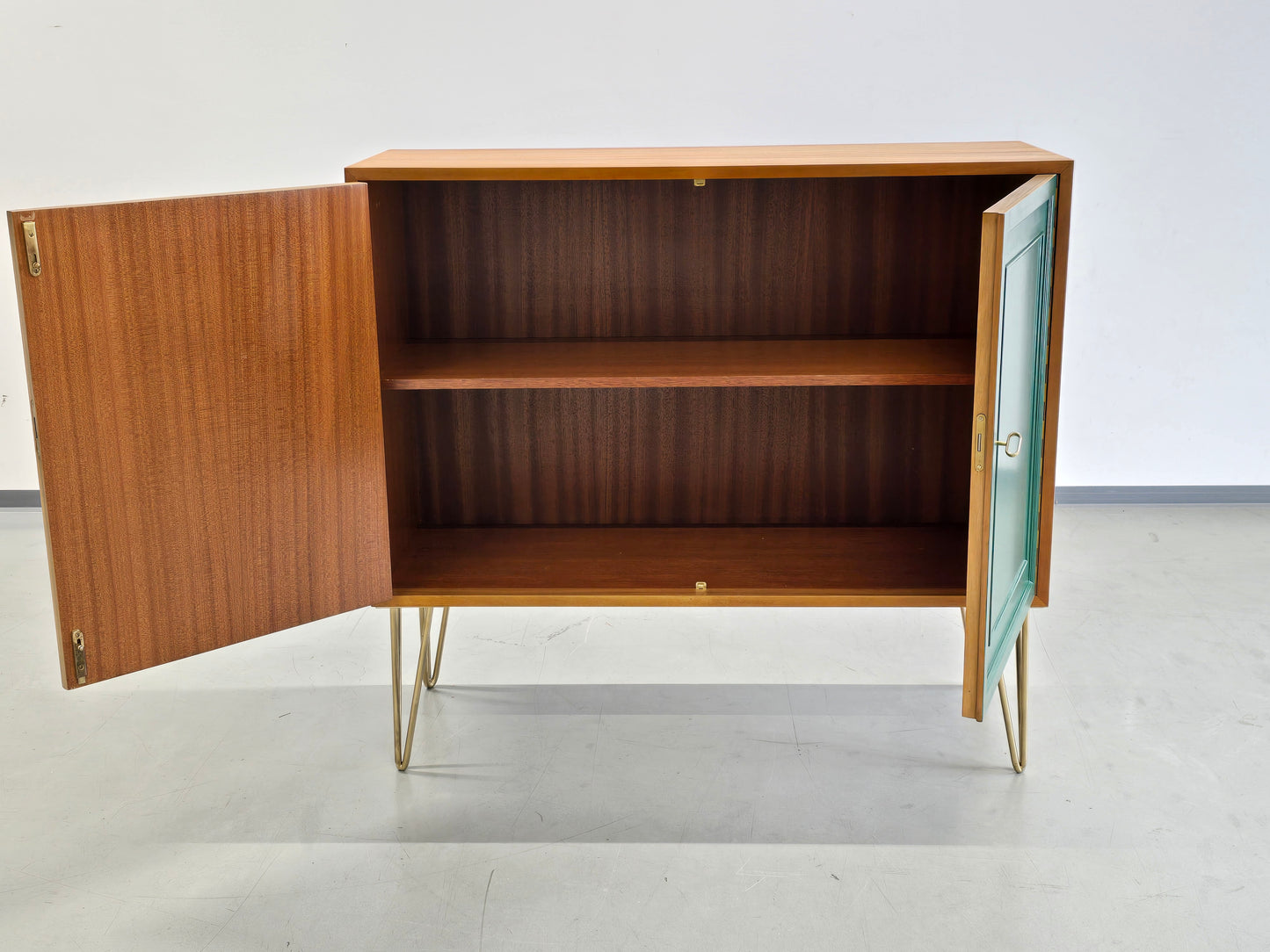 VINTAGE SIDEBOARD kommode holz nussbaum kleider tv grün gero wohnzimmer schlafzimmer