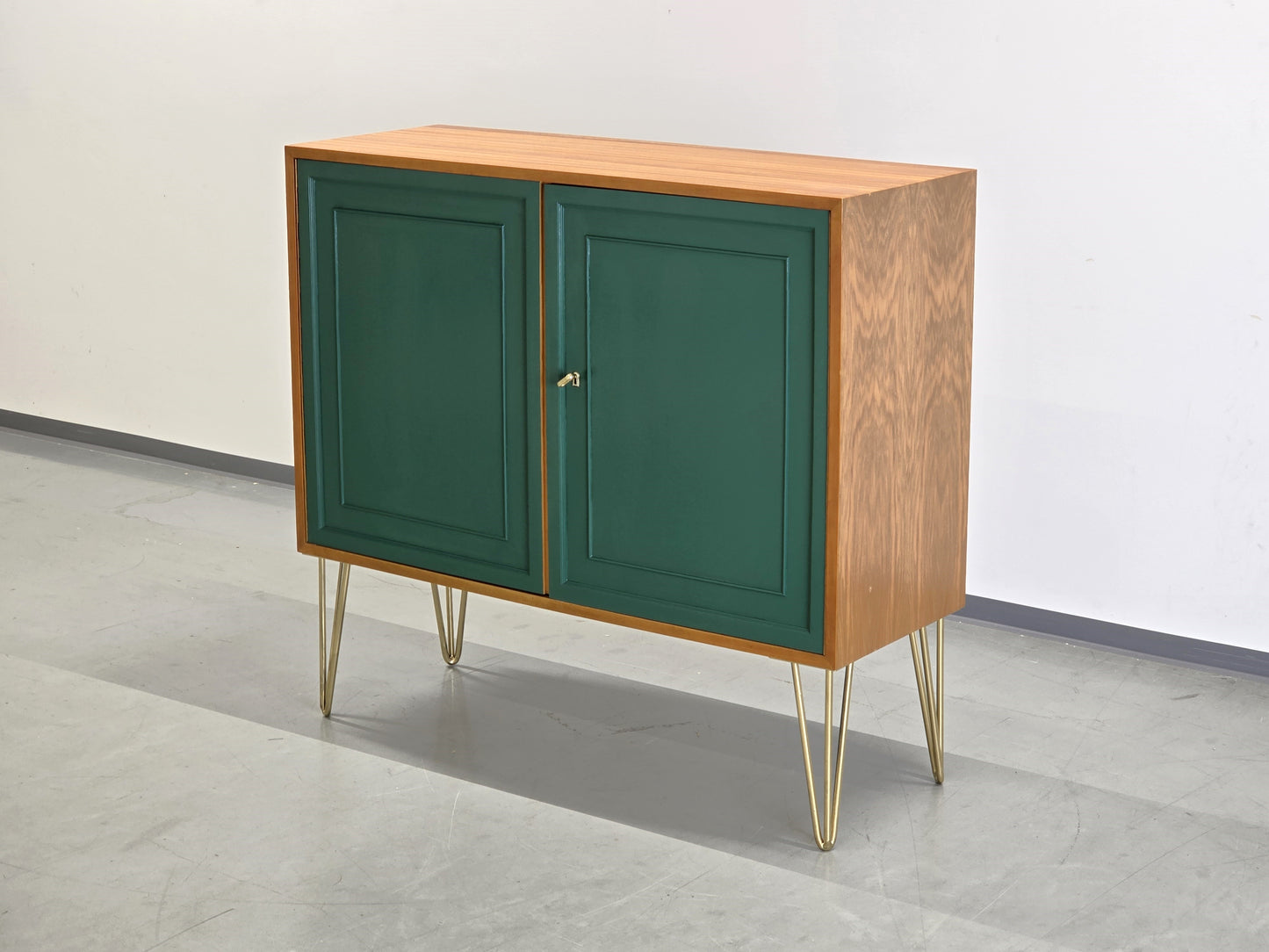 VINTAGE SIDEBOARD kommode holz nussbaum kleider tv grün gero wohnzimmer schlafzimmer