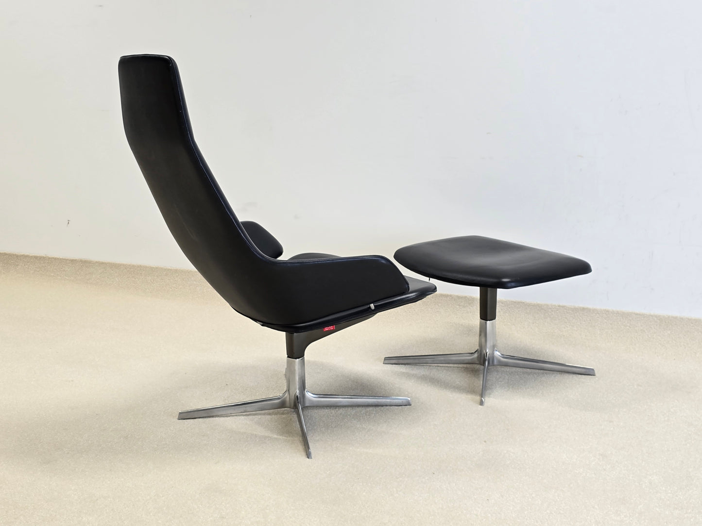 ARPER ITALY SESSEL tv lese stuhl hocker designer schwarz leder