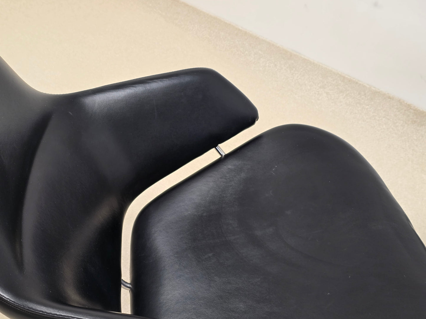 ARPER ITALY SESSEL tv lese stuhl hocker designer schwarz leder