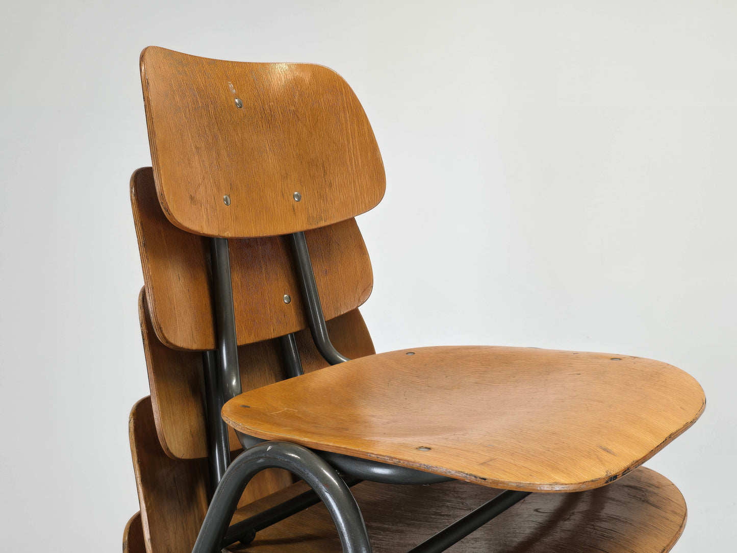 INDUSTRIAL STUHL vintage stapelbar esstisch schul kaffee patina industriell