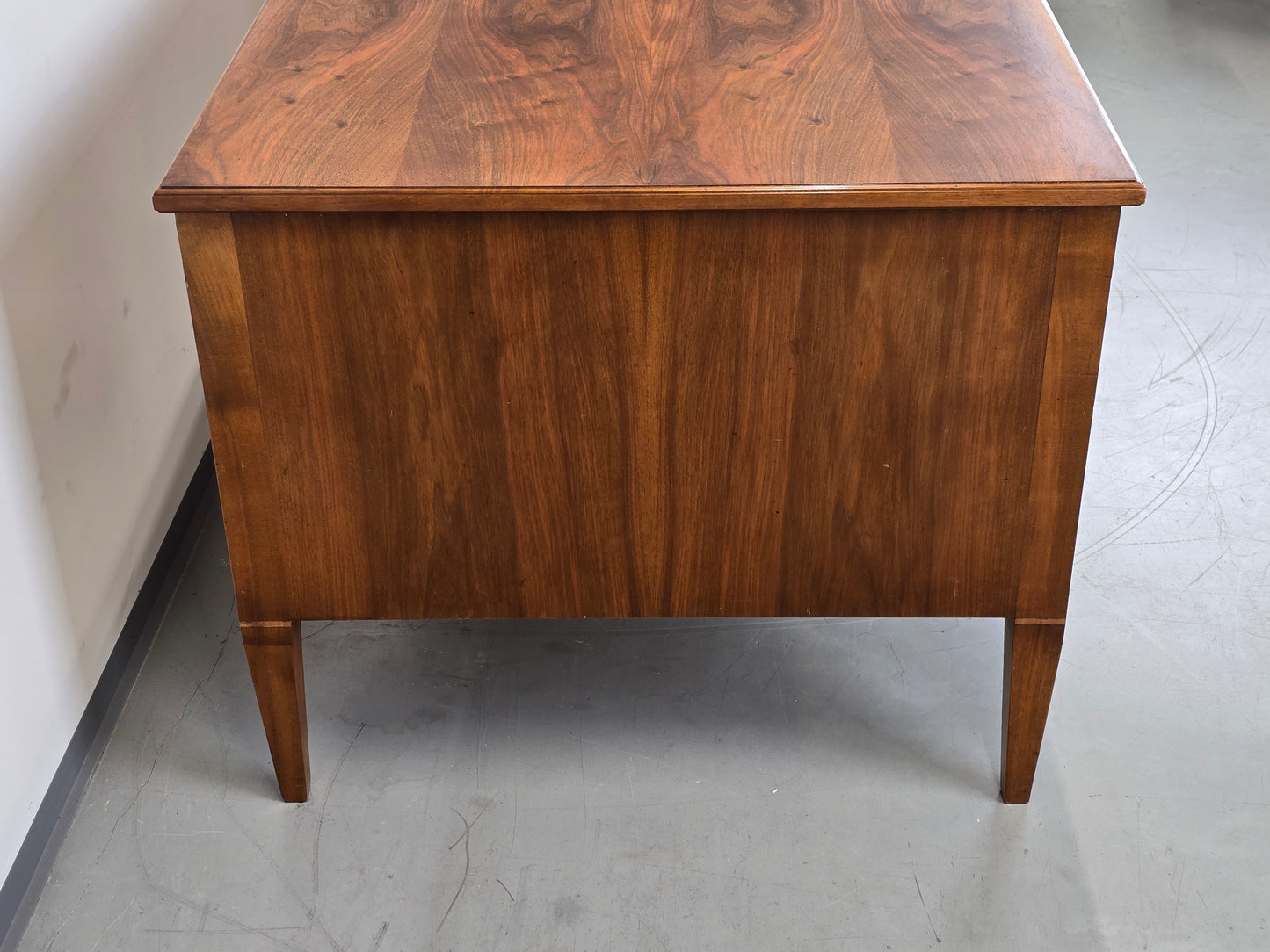 VINTAGE NUSSBAUM SCHREIBTISCH holz tannengrün tisch büro groß antik