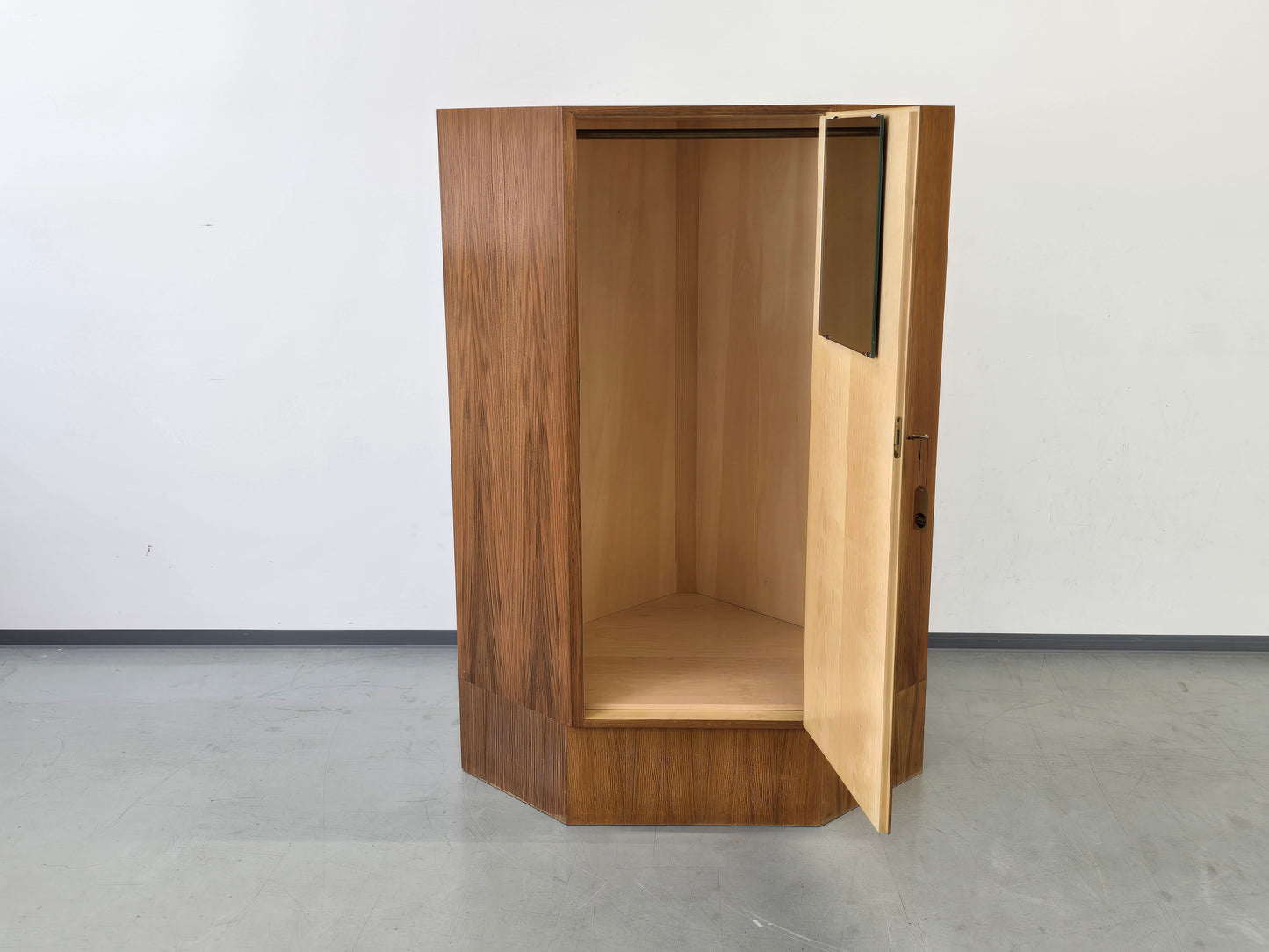 NUSSBAUM KLEIDERSCHRANK eckschrank vintage schrank holz mid century schlafzimmer