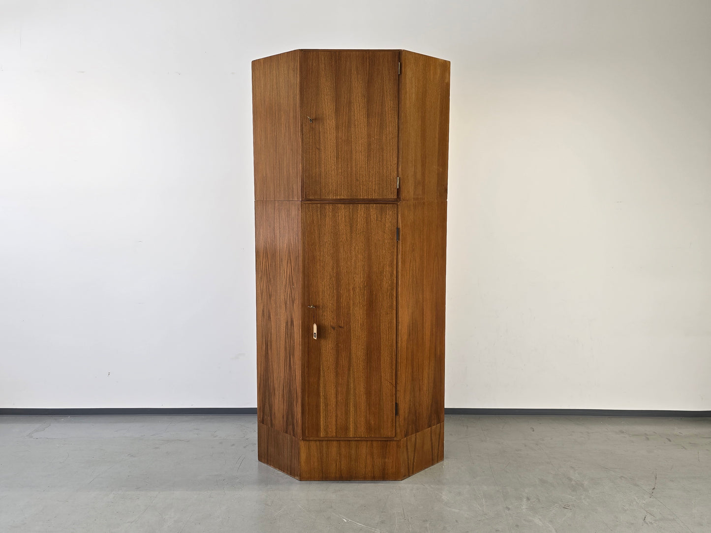 NUSSBAUM KLEIDERSCHRANK eckschrank vintage schrank holz mid century schlafzimmer