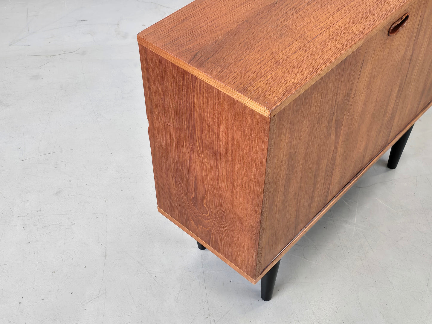TEAK HOLZ SCHRÄNKCHEN kommode sideboard vintage bar schiebetüren