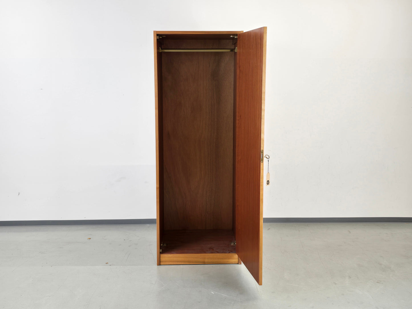 NUSSBAUM KLEIDERSCHRANK vintage schrank holz mid century schlafzimmer
