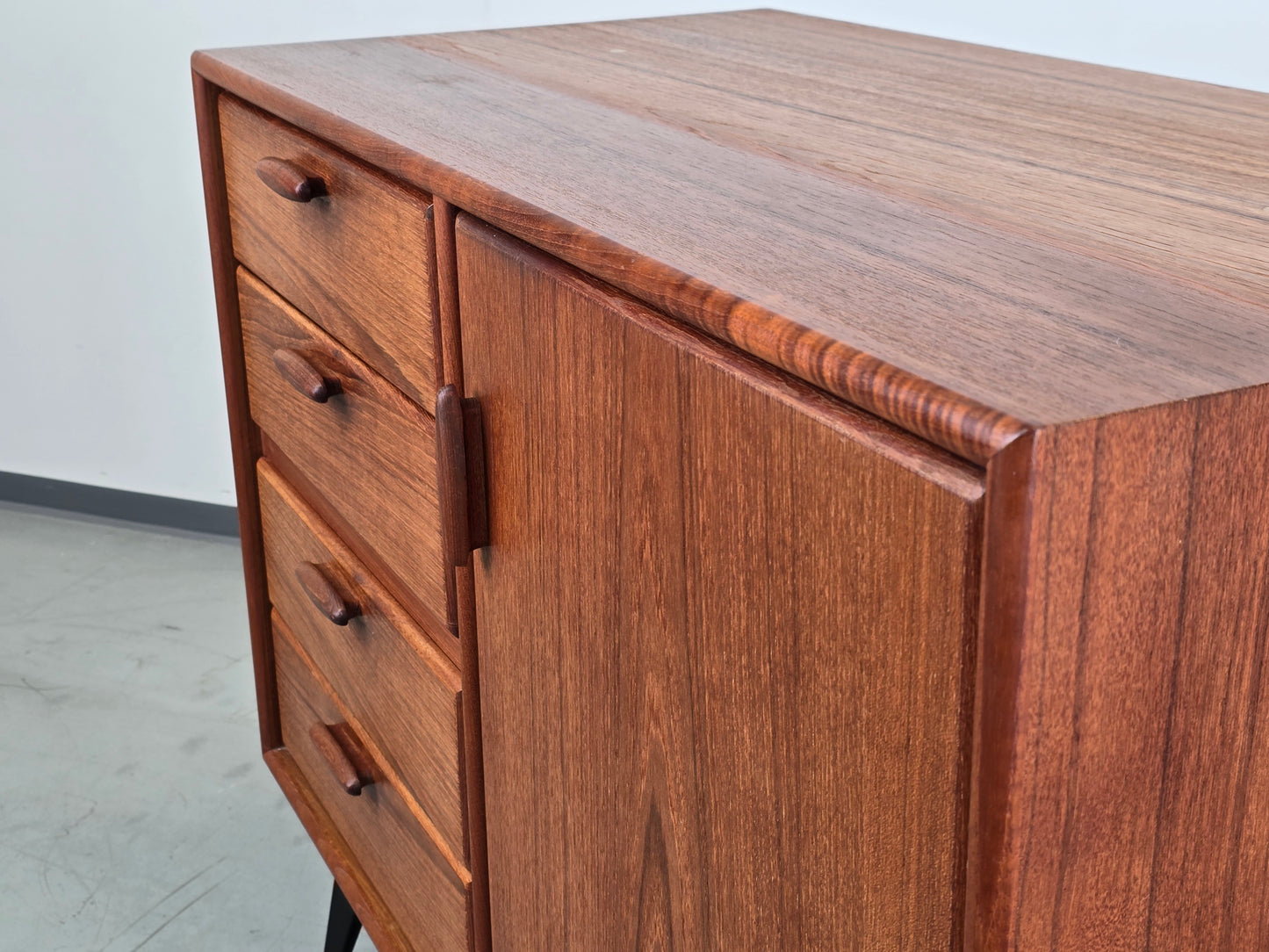 RIESTENPATT TEAK SIDEBOARD kommode tv board vintage kleider schubladen