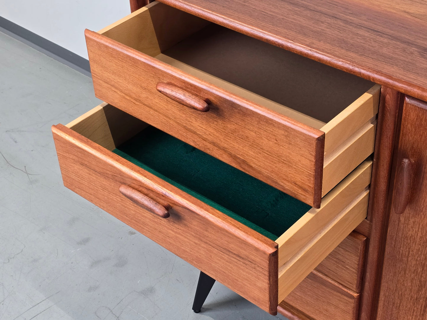 RIESTENPATT TEAK SIDEBOARD kommode tv board vintage kleider schubladen