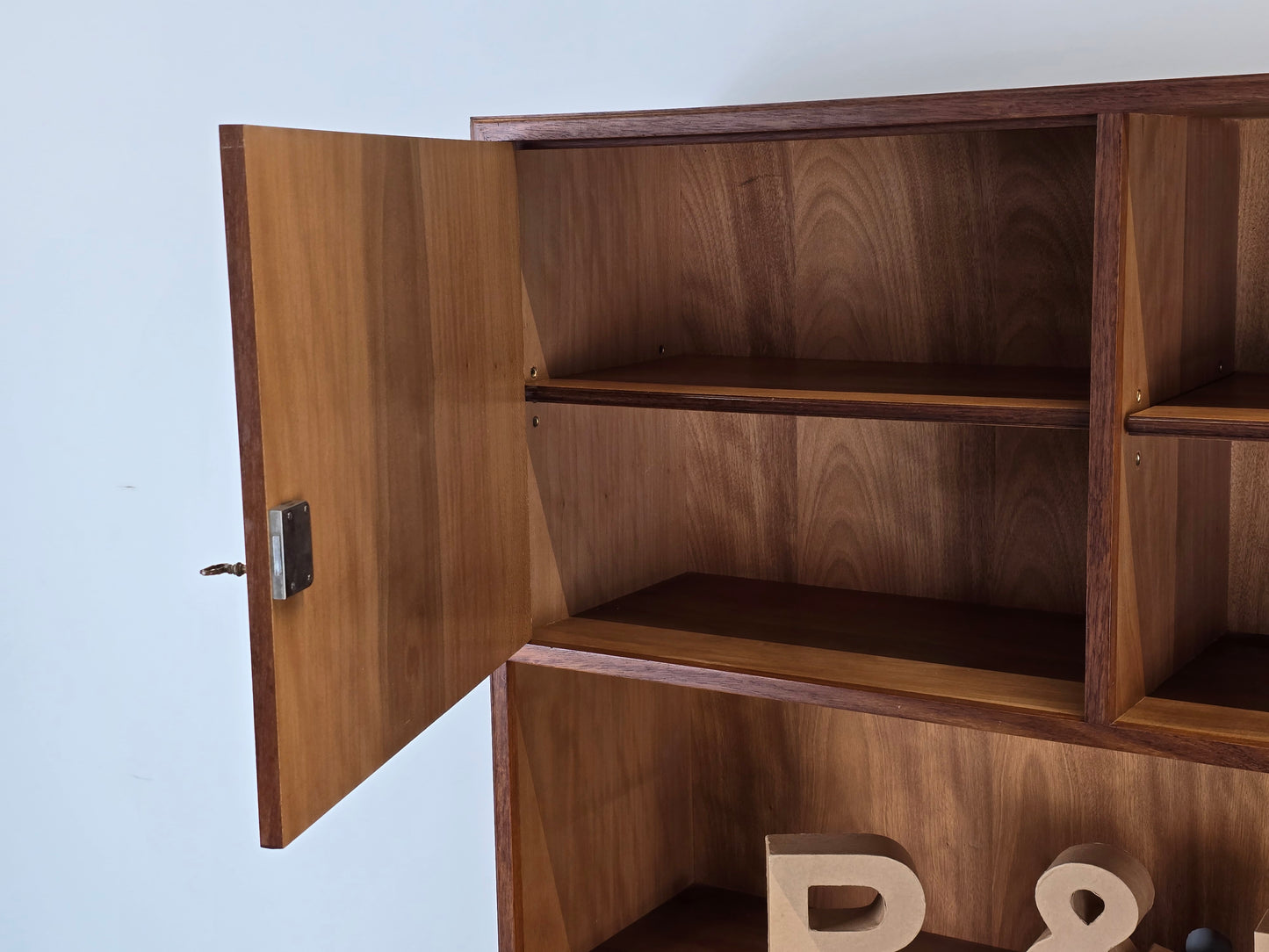 MID CENTURY TEAK SCHRANK vintage wohnzimmer kleider regal kommode holz