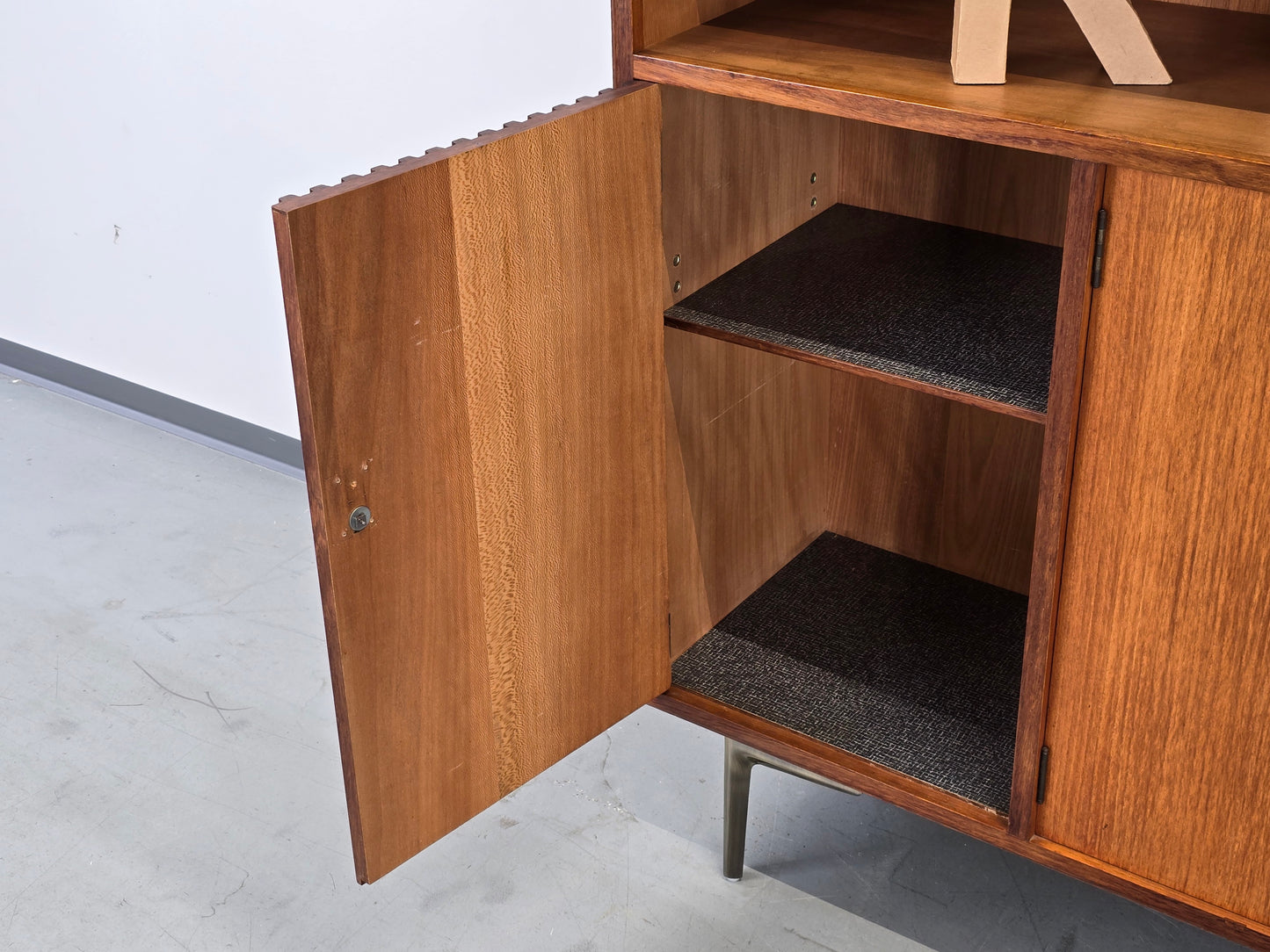 MID CENTURY TEAK SCHRANK vintage wohnzimmer kleider regal kommode holz