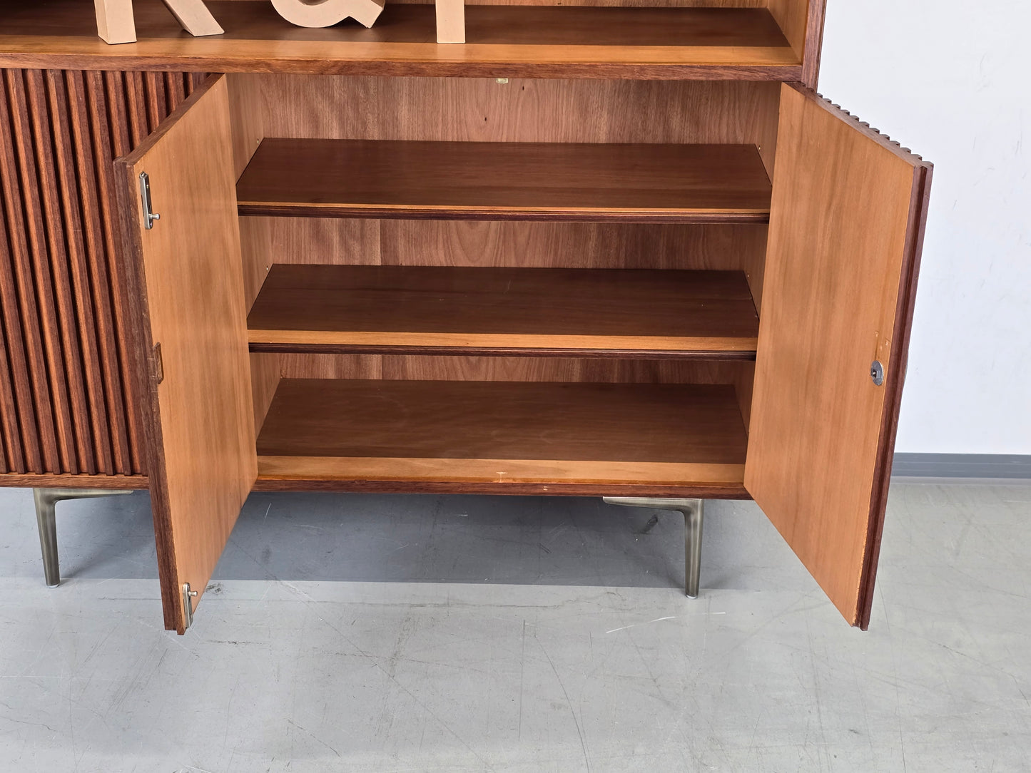 MID CENTURY TEAK SCHRANK vintage wohnzimmer kleider regal kommode holz