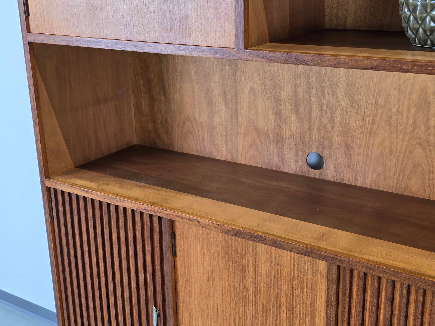 MID CENTURY TEAK SCHRANK vintage wohnzimmer kleider regal kommode holz