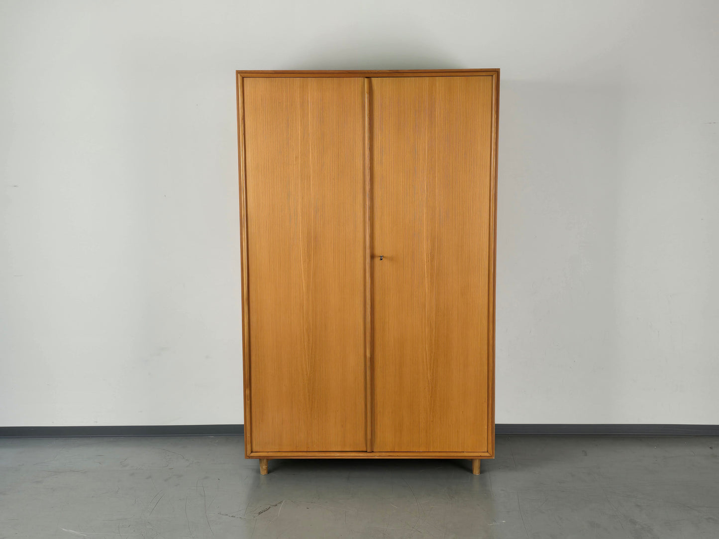 DeWe KLEIDERSCHRANK schrank holz rüster vintage mid century 1960er kommode