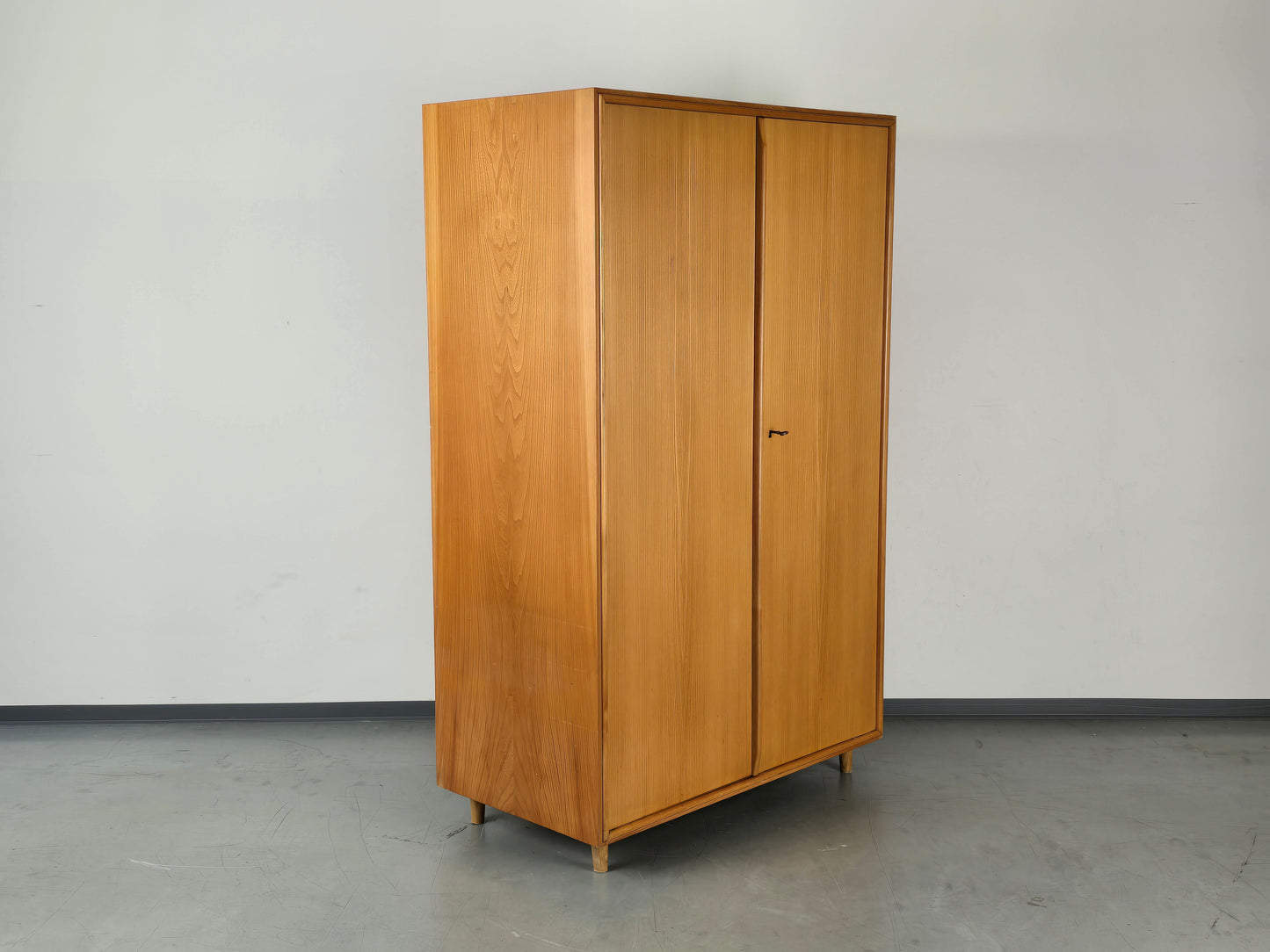DeWe KLEIDERSCHRANK schrank holz rüster vintage mid century 1960er kommode