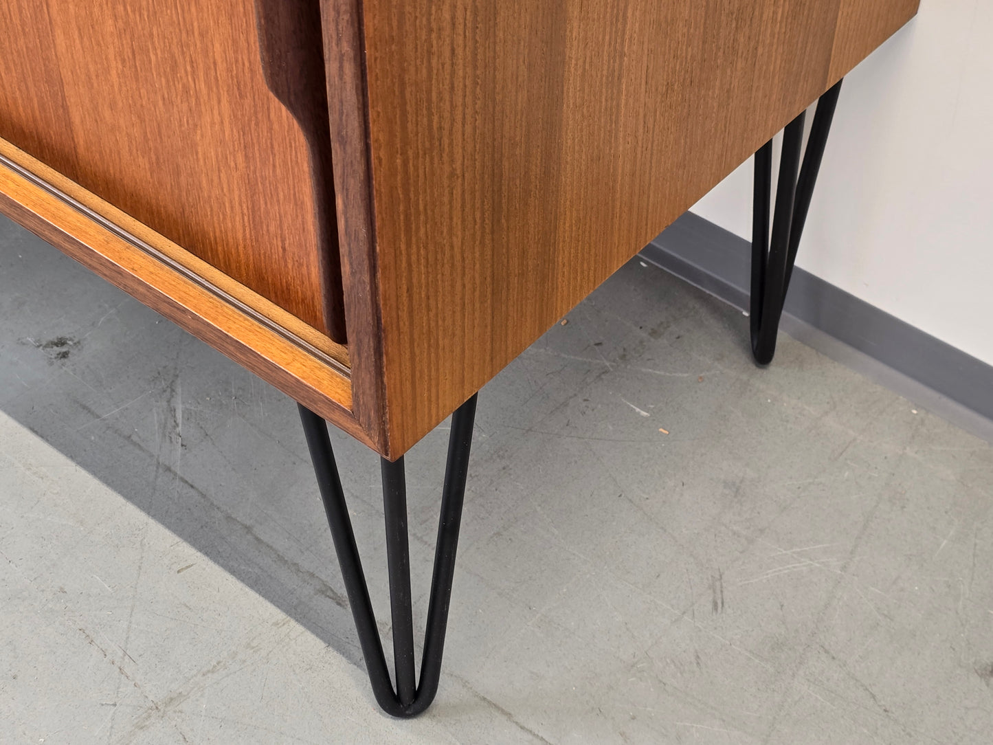 MID CENTURY TEAK SIDEBOARD kommode tv board schiebtüren holz vintage