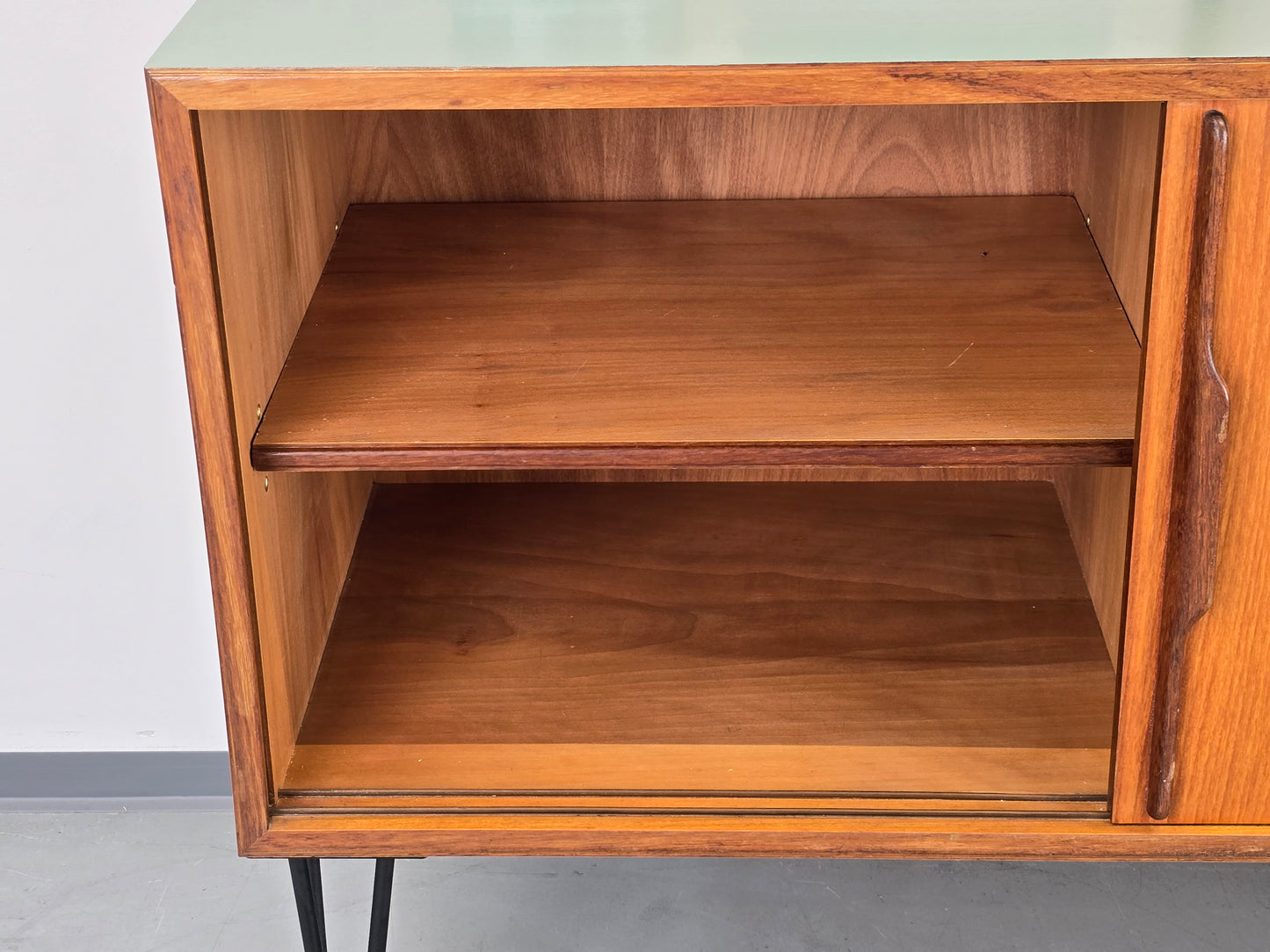 MID CENTURY TEAK SIDEBOARD kommode tv board schiebtüren holz vintage