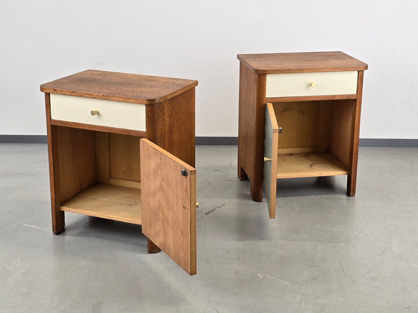 2ER SET VINTAGE NACHTTISCHE holz kommode nachttisch ablage schränkchen