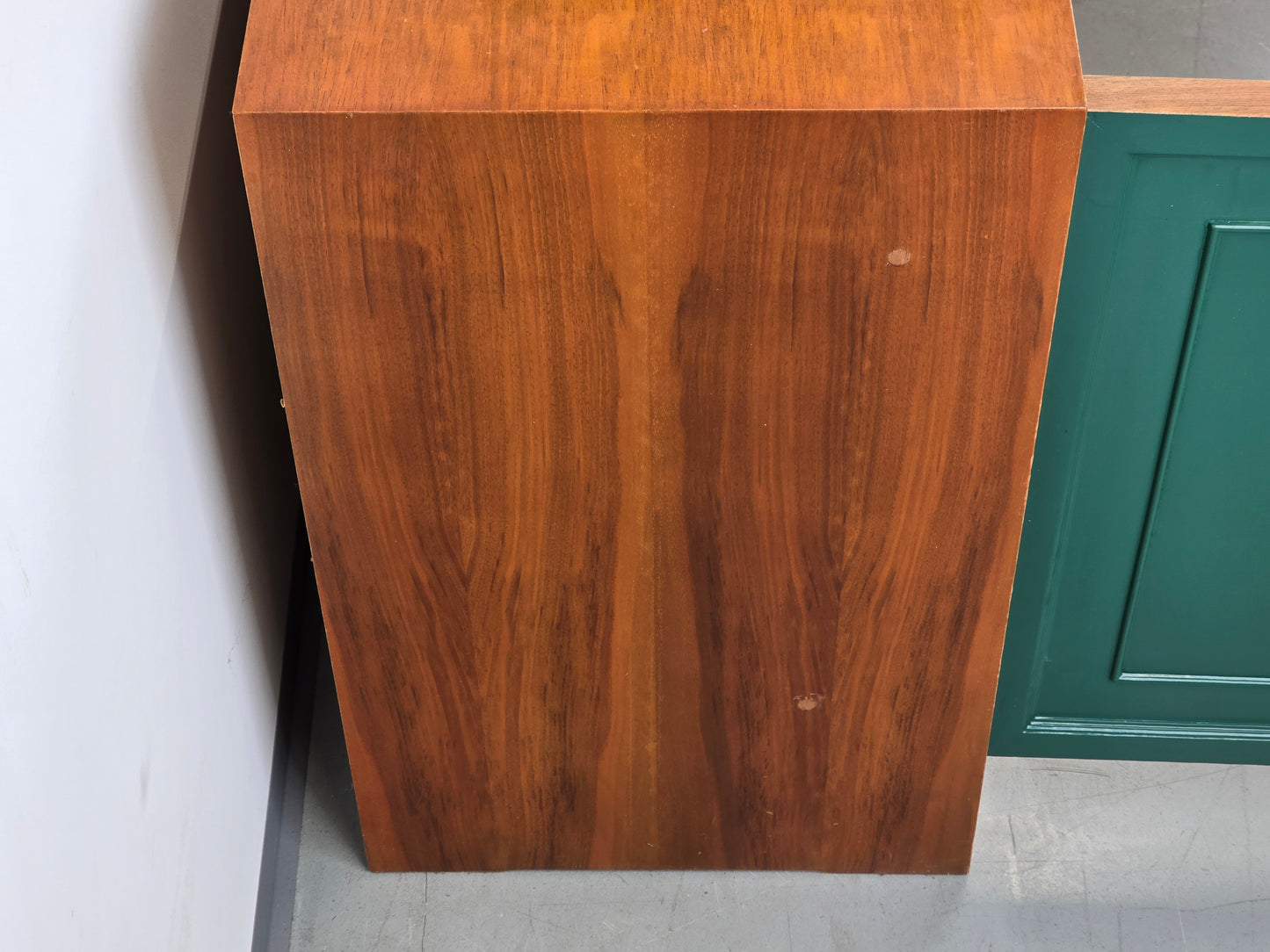VINTAGE KOMMODE sideboard holz nussbaum tanngrün gold tv möbel wohnzimmer bar