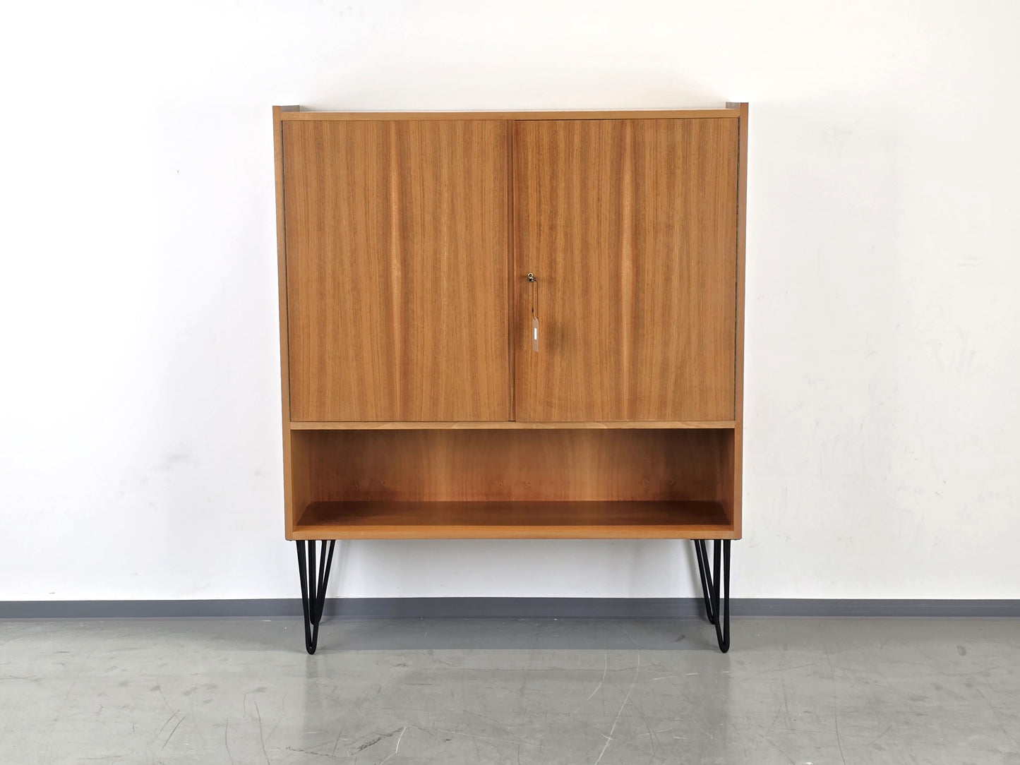 MID CENTURY KOMMODE schrank holz nussbaum vintage 60s 1960er