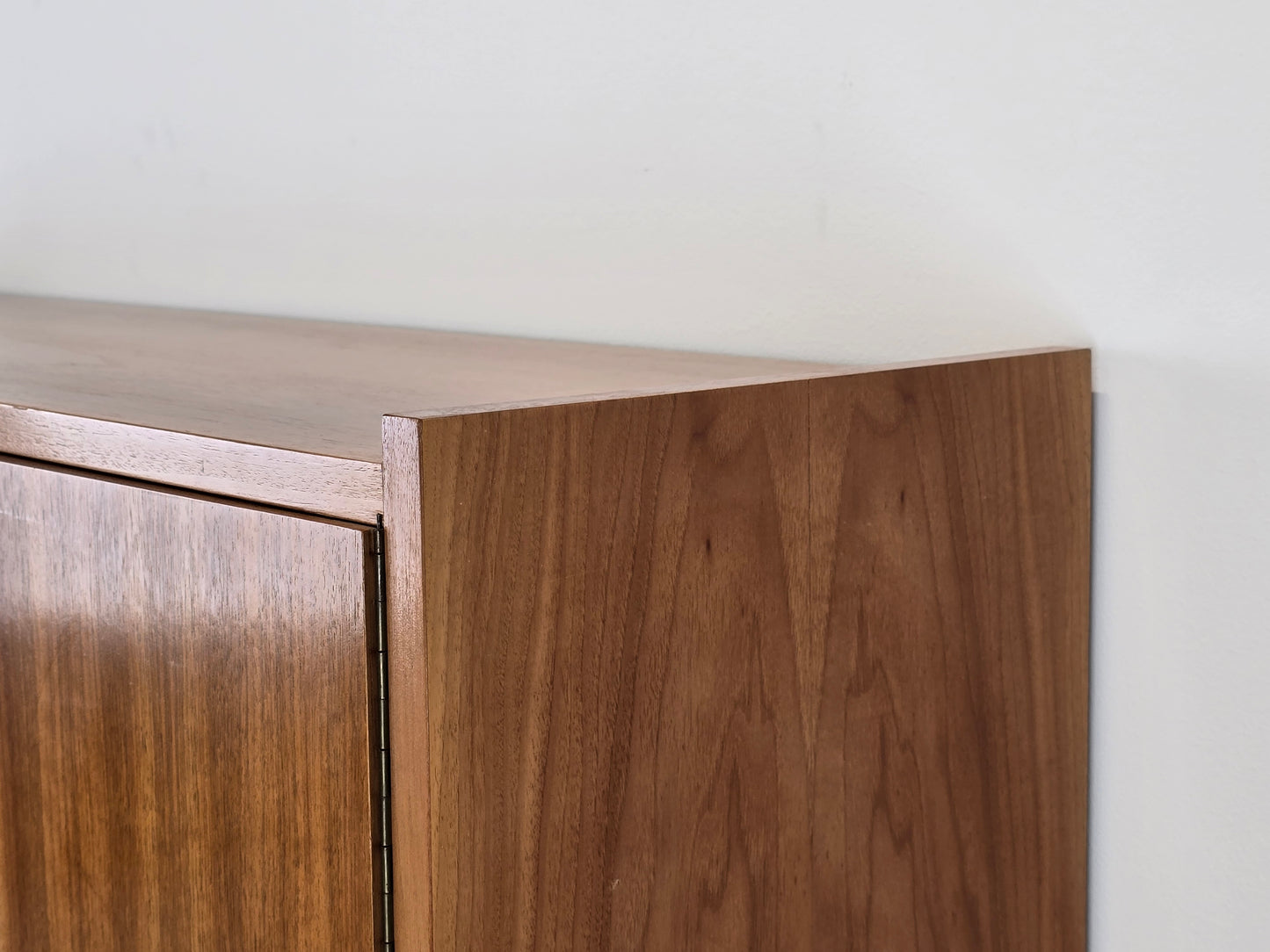 MID CENTURY KOMMODE schrank holz nussbaum vintage 60s 1960er