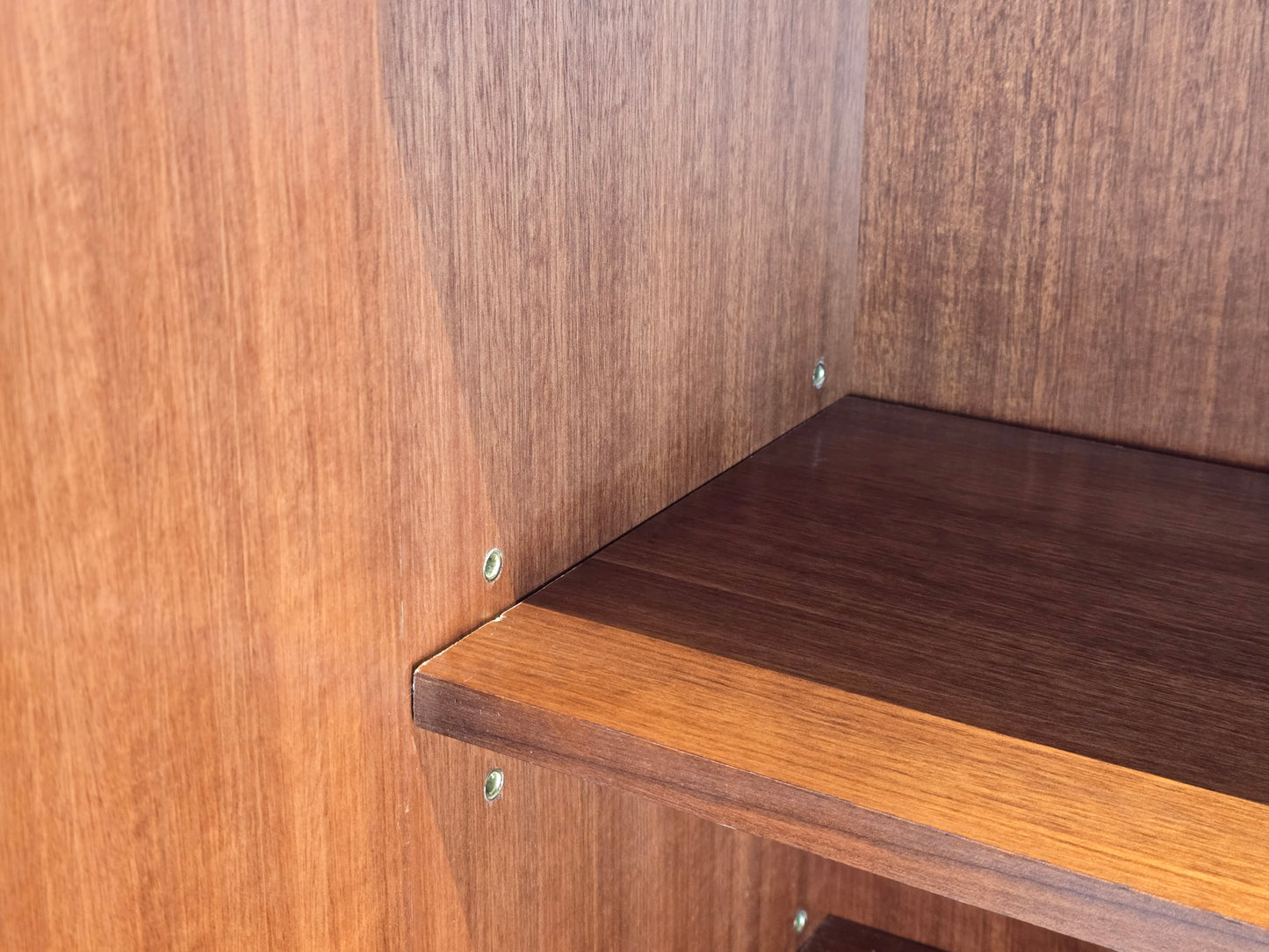 MID CENTURY KOMMODE schrank holz nussbaum vintage 60s 1960er
