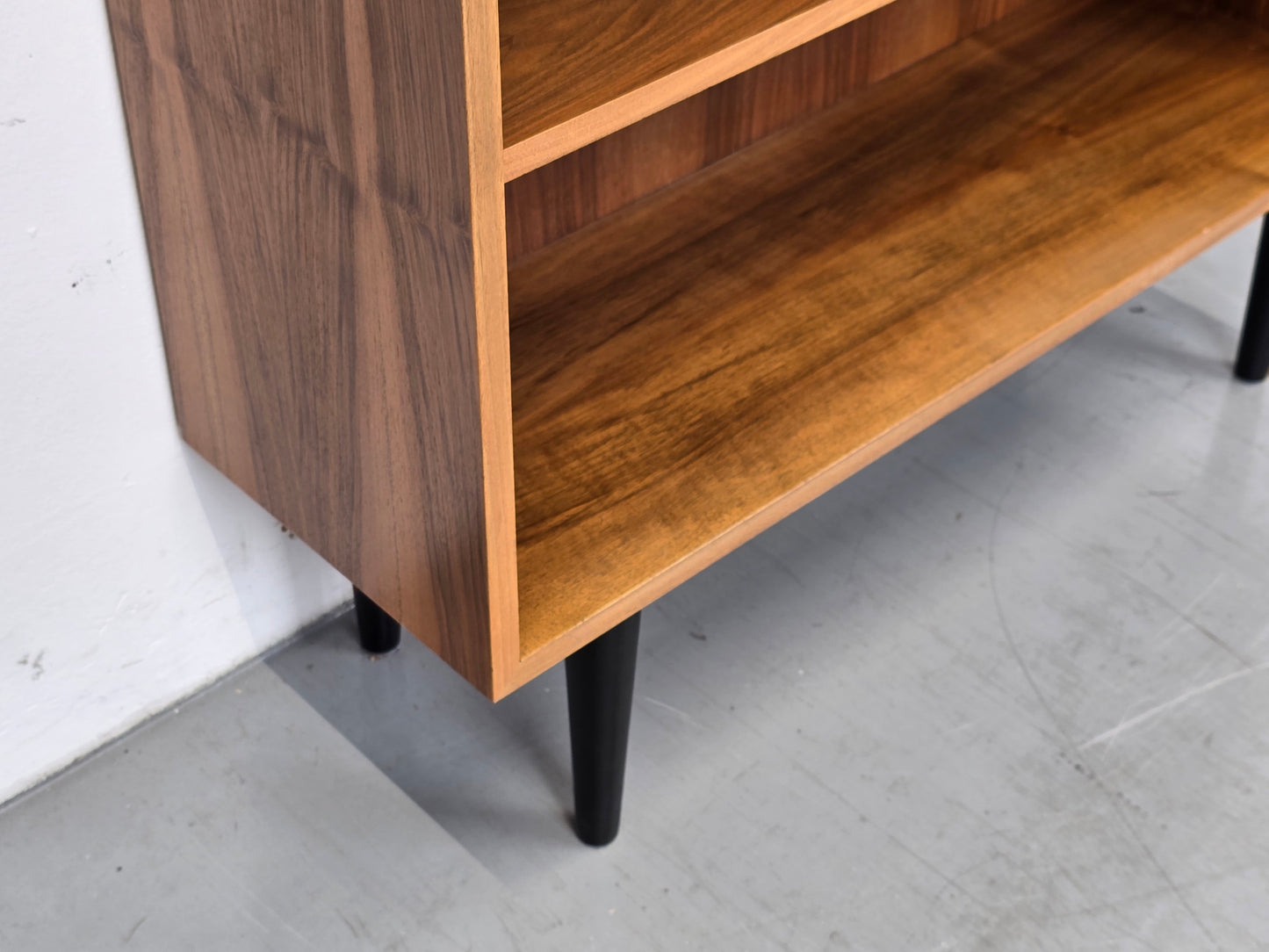 VINTAGE REGAL bücherregal holz nussbaum 1960er 60s Schubregal mid century bücher