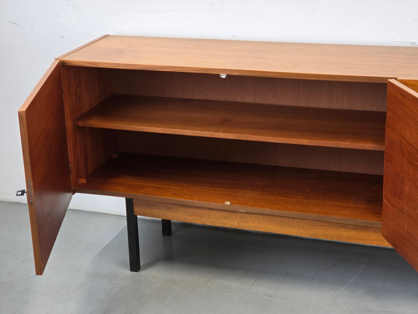 MID CENTURY SIDEBOARD nussbaum holz tv board low kommode vintage 60s