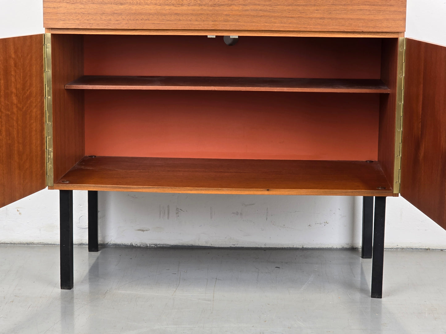 VINTAGE KOMMODE schuh tv sideboard holz nussbaum ddr 1960er retro schränkchen