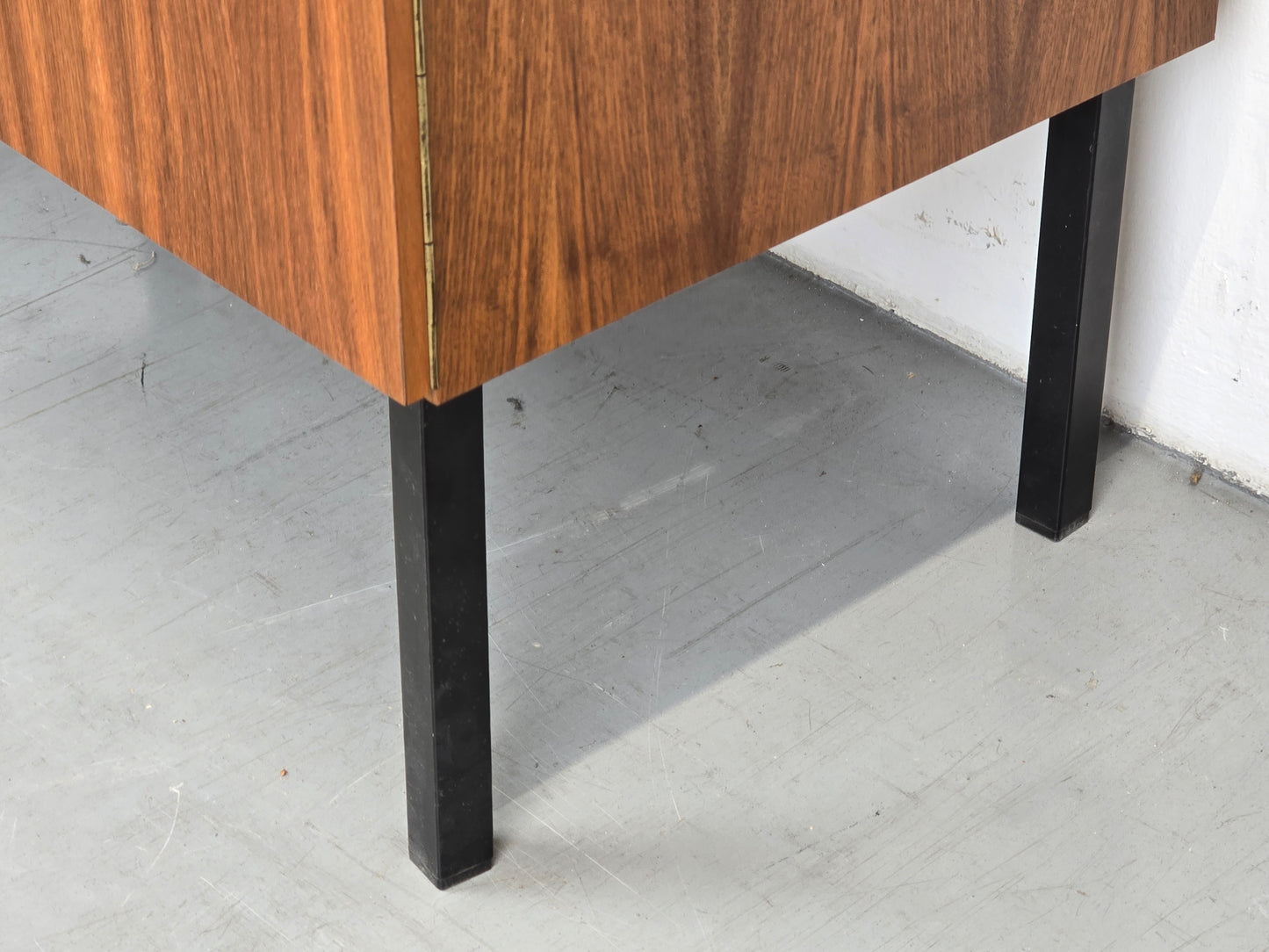 VINTAGE KOMMODE schuh tv sideboard holz nussbaum ddr 1960er retro schränkchen