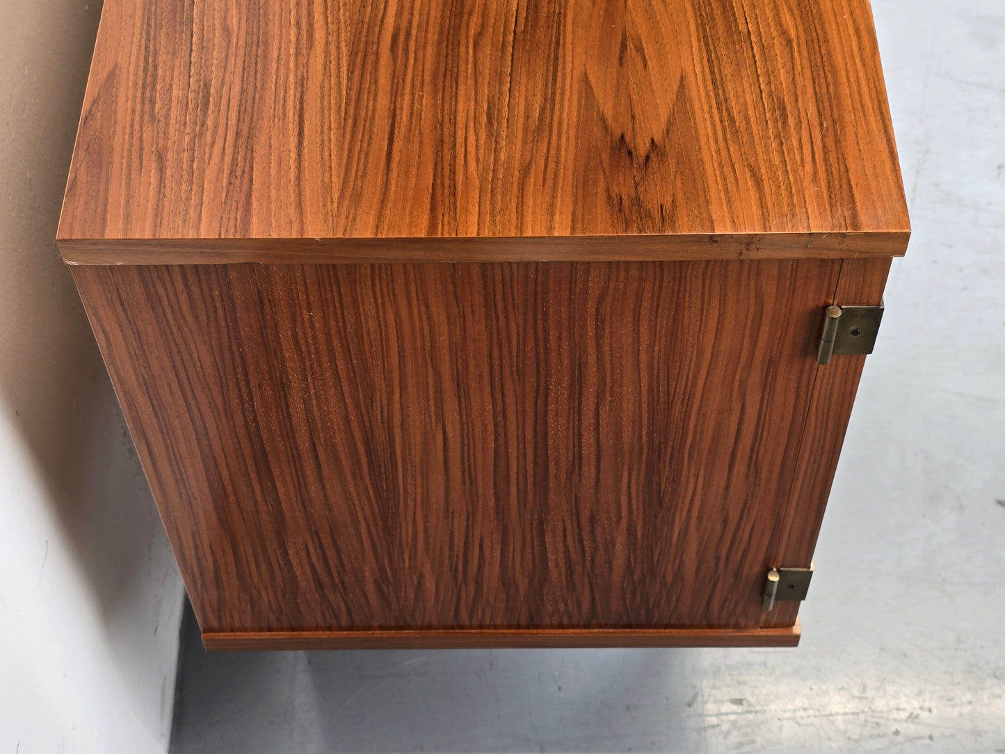 MUSTERRING SIDEBOARD vintage holz nussbaum kommode tv board hifi plattenspieler