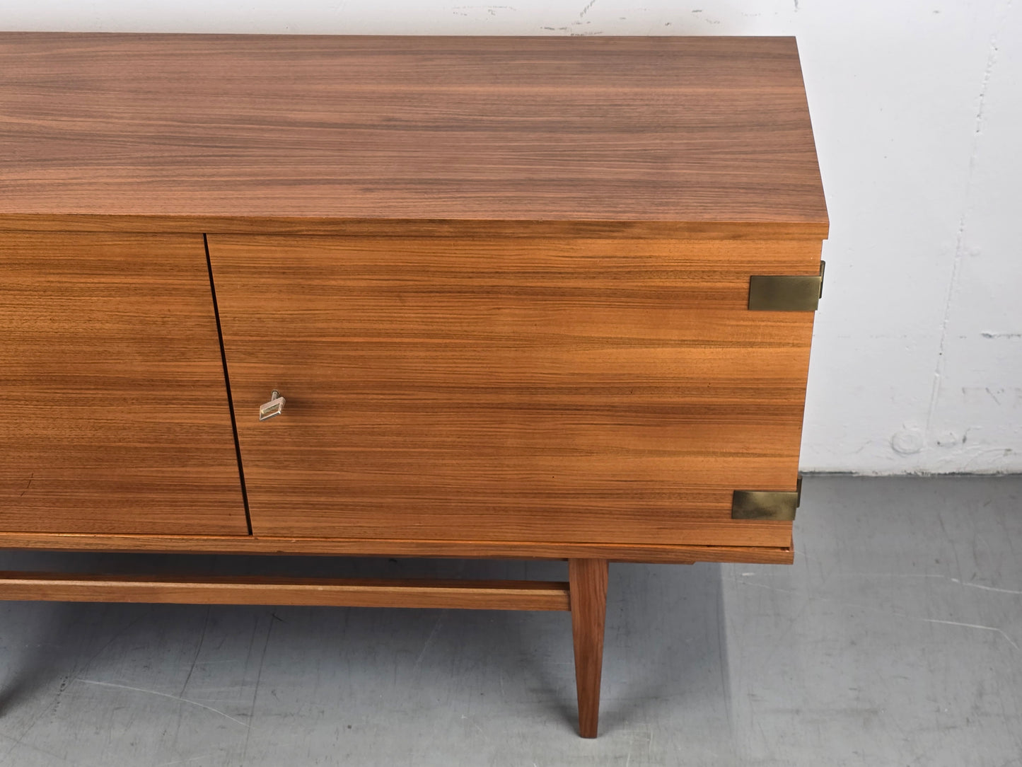 MUSTERRING SIDEBOARD vintage holz nussbaum kommode tv board hifi plattenspieler