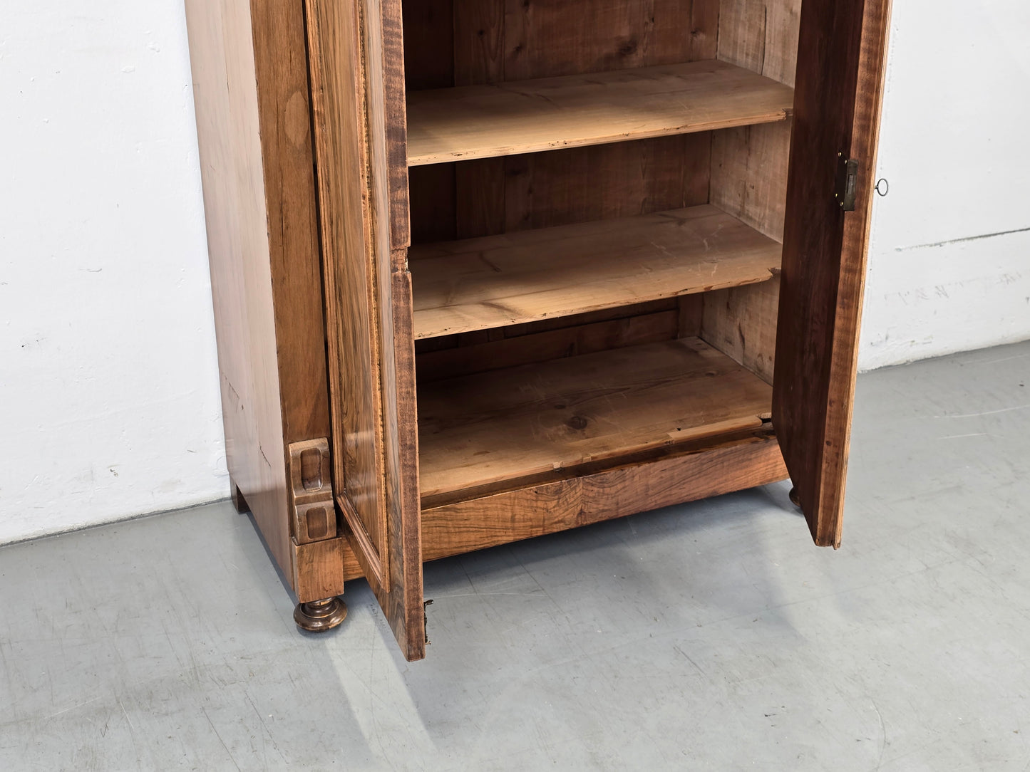 ANTIK NUSSBAUM KOMMODE vintage schuhschrank flur anrichte schrank