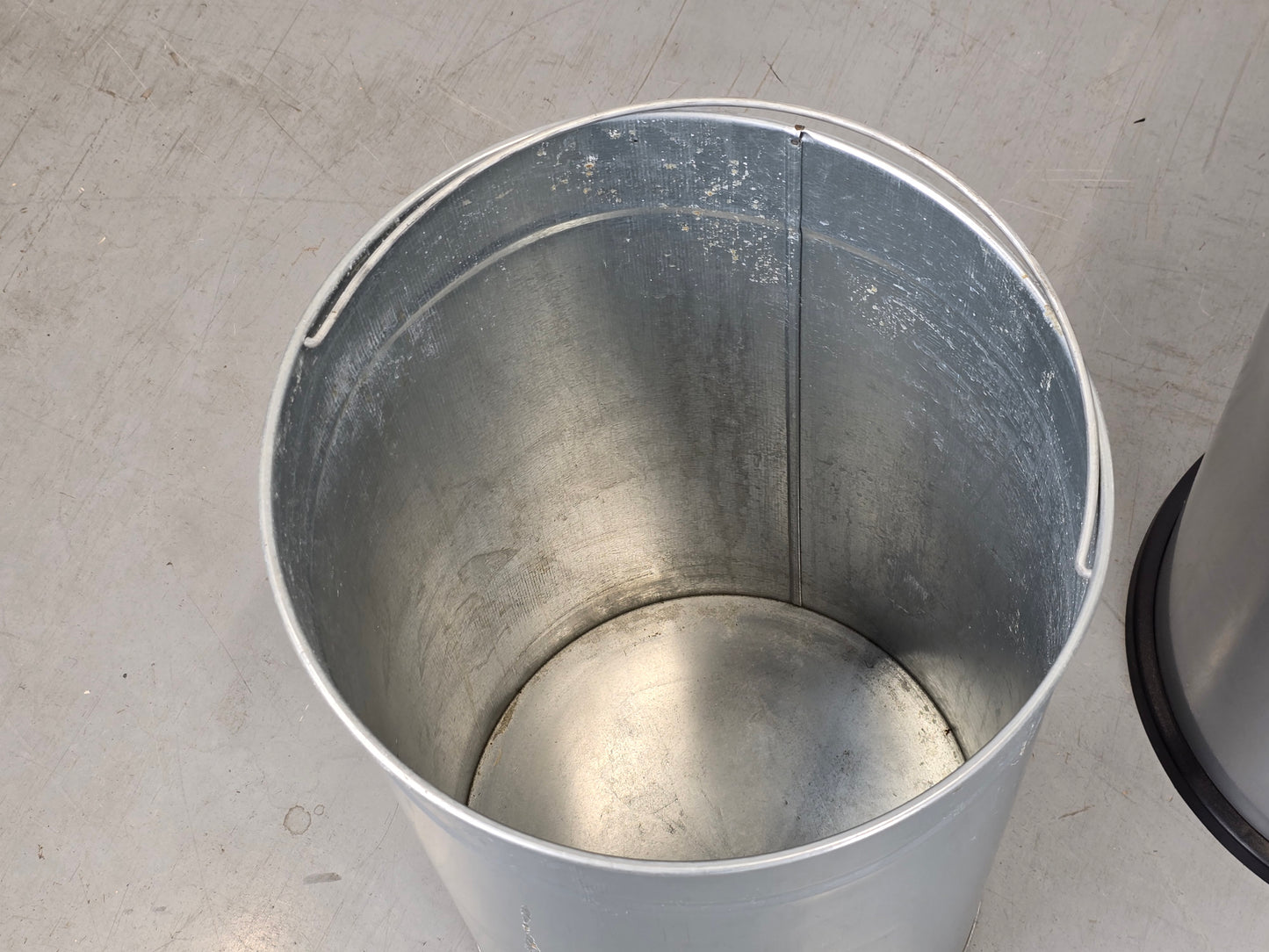 WESCO MÜLLEIMER 50l pushboy abfall eimer sammler retro siler grau designer