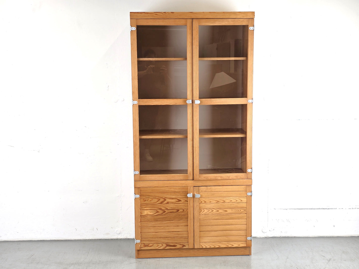 1970ER VITRINENSCHRANK schrank regal vitrine vintage holz kiefer schulschrank