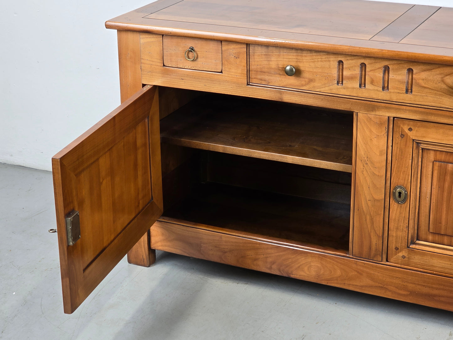DOMICIL SIDEBOARD vintage nussbaum holz kommode tv board anrichte mediterran