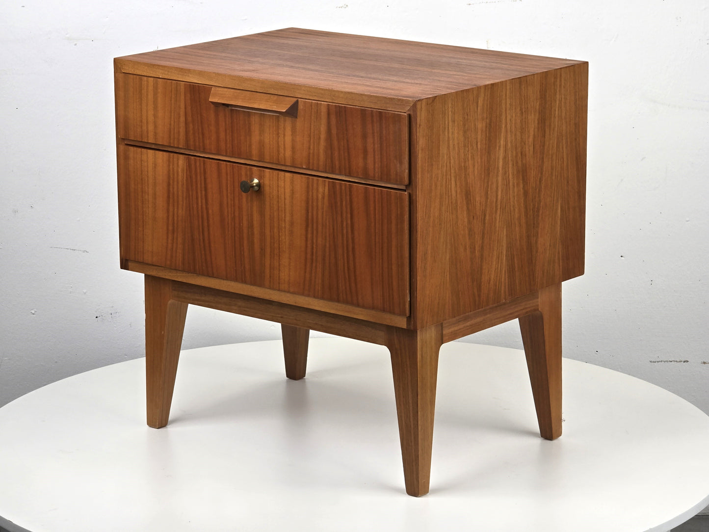 VINTAGE NACHTTISCH nussbaum holz kommode schlafzimmer bett ablage schränkchen
