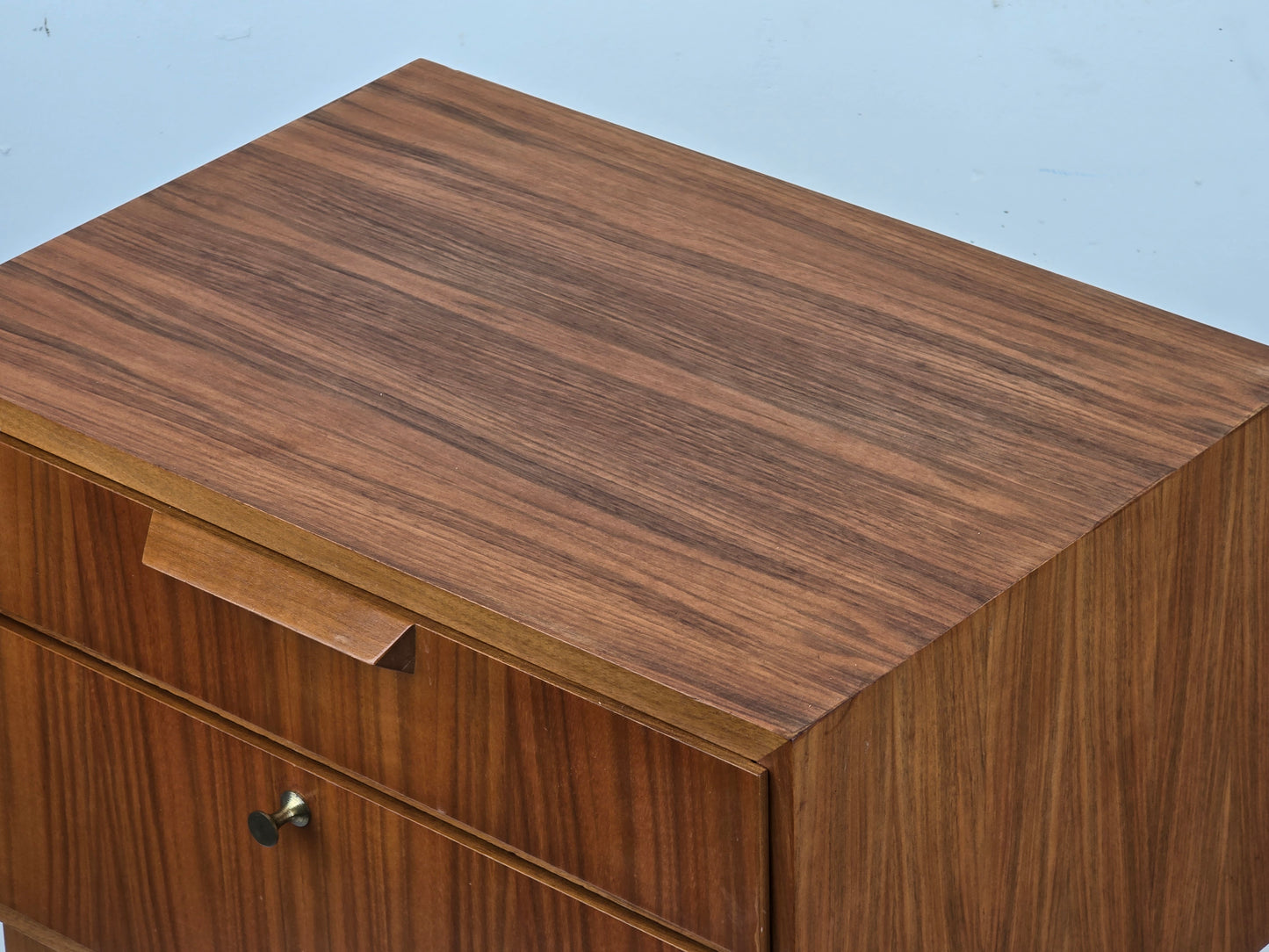 VINTAGE NACHTTISCH nussbaum holz kommode schlafzimmer bett ablage schränkchen