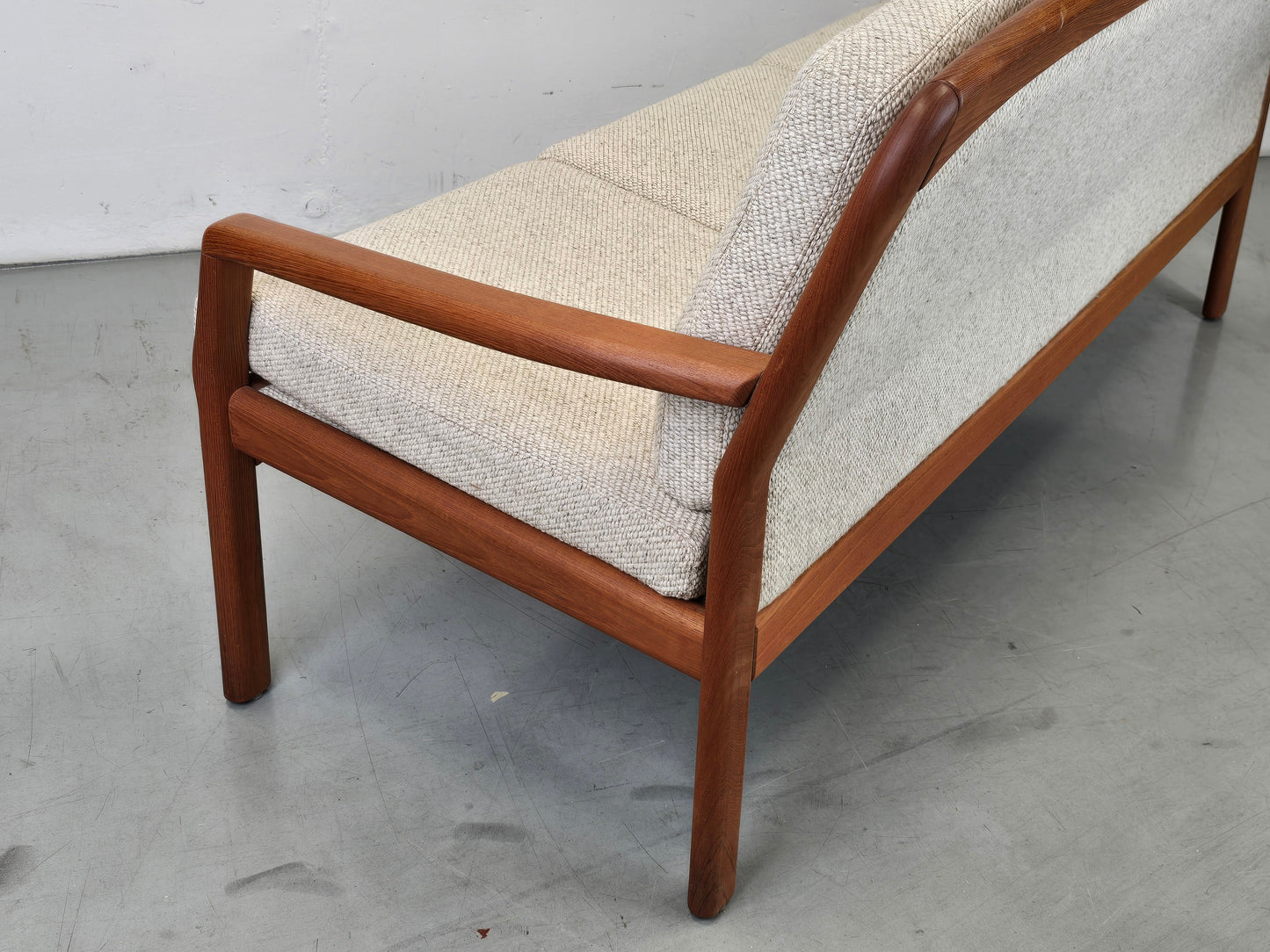 DYRLUND TEAK SOFA danish teak holz vintage couch wolle 1960er mid century