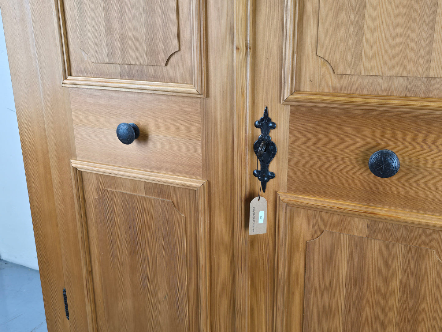 VINTAGE BAUERSCHRANK vollholz holz schrank kleiderschrank weichholz