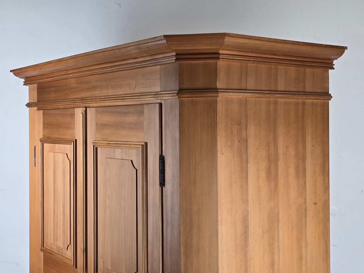 VINTAGE BAUERSCHRANK vollholz holz schrank kleiderschrank weichholz