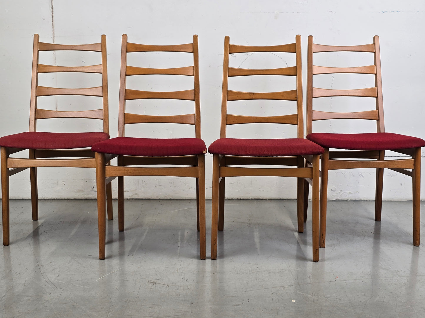 MID CENTURY STÜHLE stuhl vintage esstisch esszimmer küche rot holz