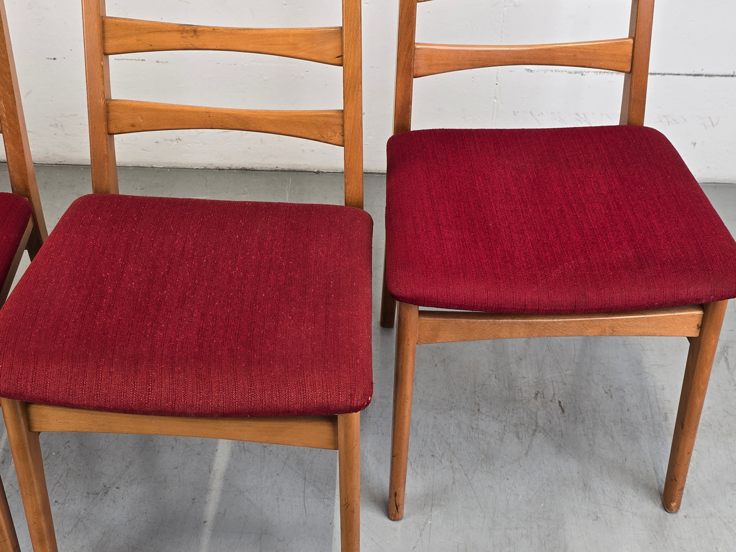 MID CENTURY STÜHLE stuhl vintage esstisch esszimmer küche rot holz